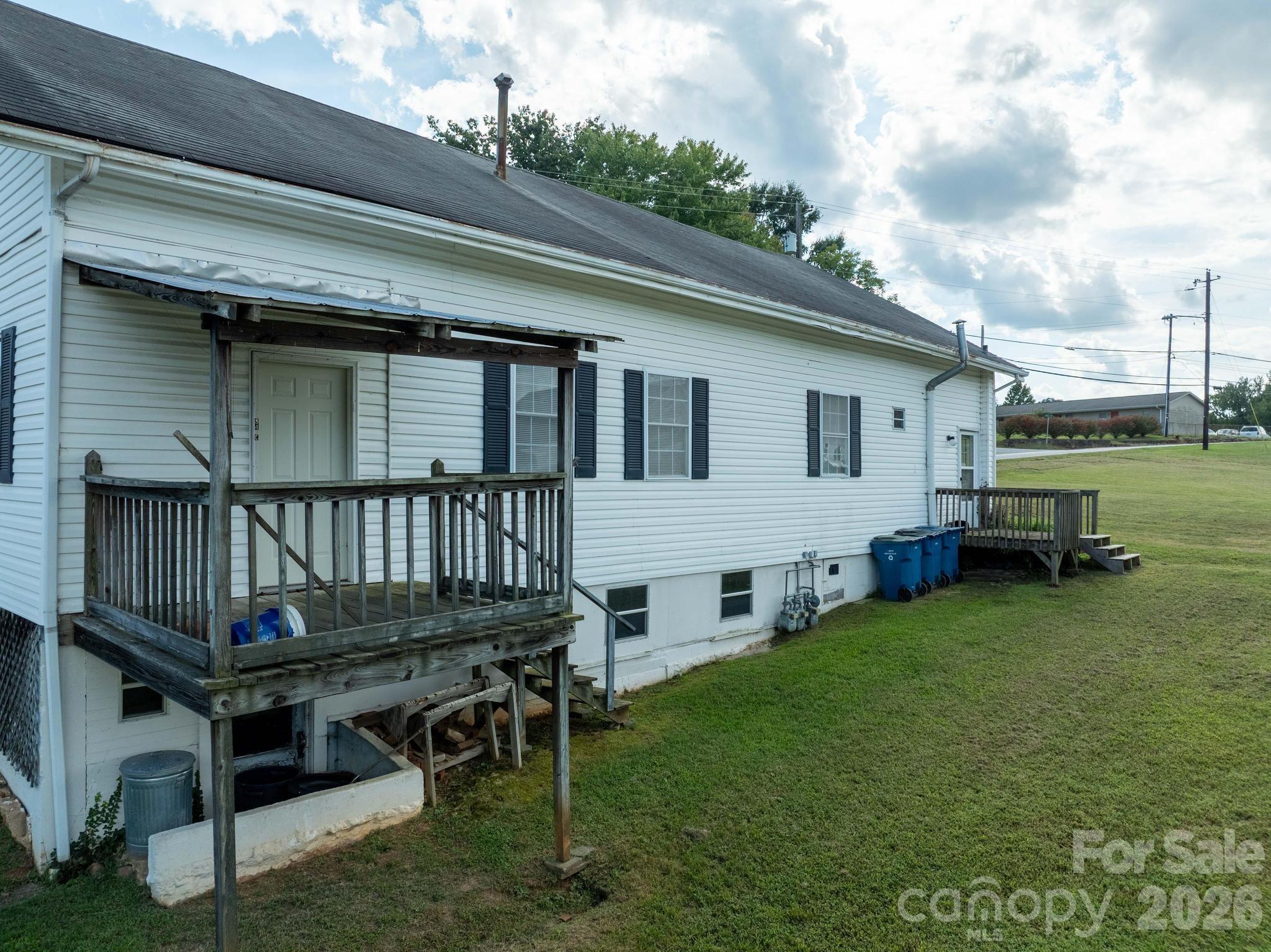 84 Falls Avenue Property Photo 9