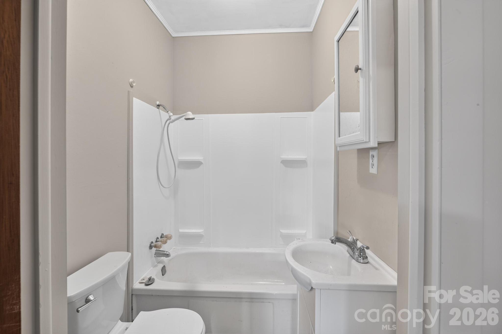 84 Falls Avenue Property Photo 24