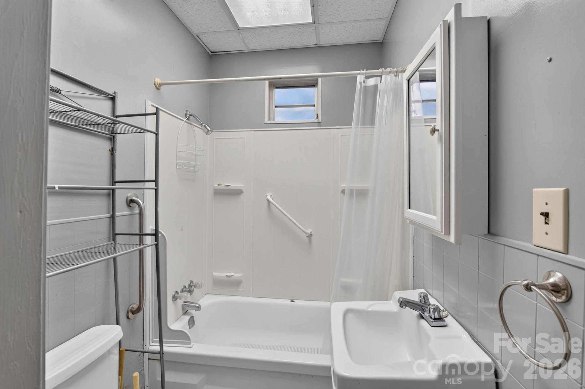 84 Falls Avenue Property Photo 32