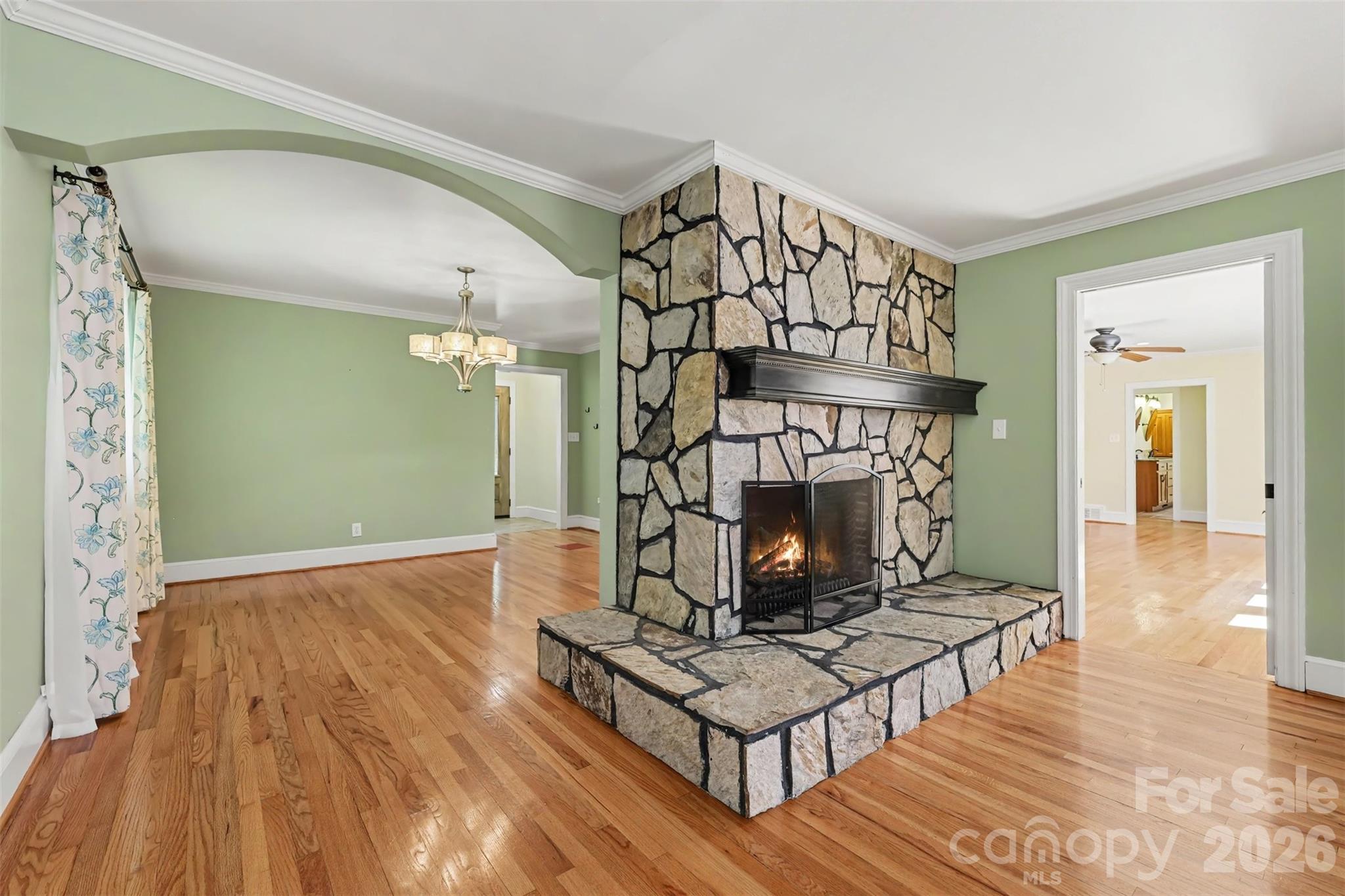 827 Ferndale Drive Property Photo 9