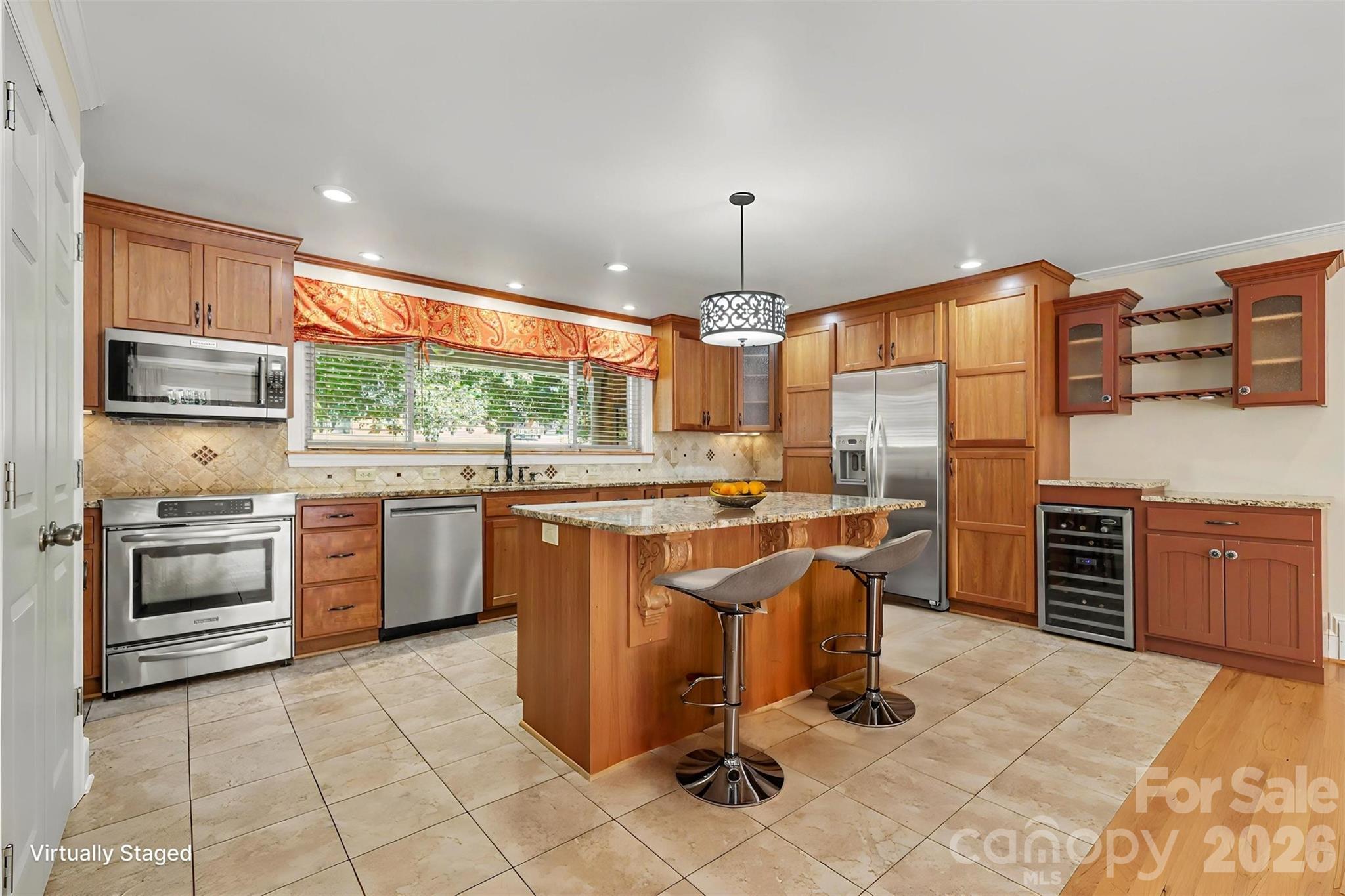 827 Ferndale Drive Property Photo 10