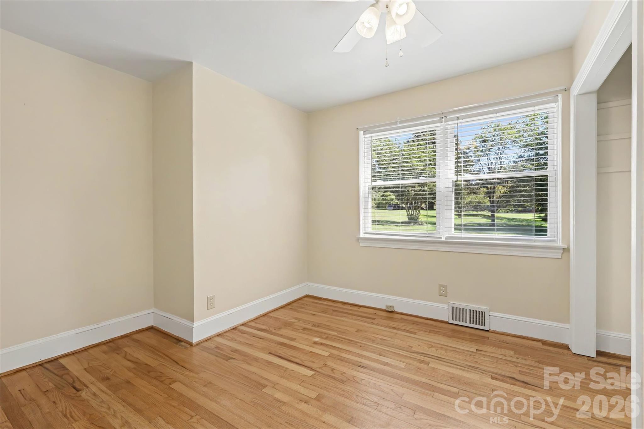 827 Ferndale Drive Property Photo 21