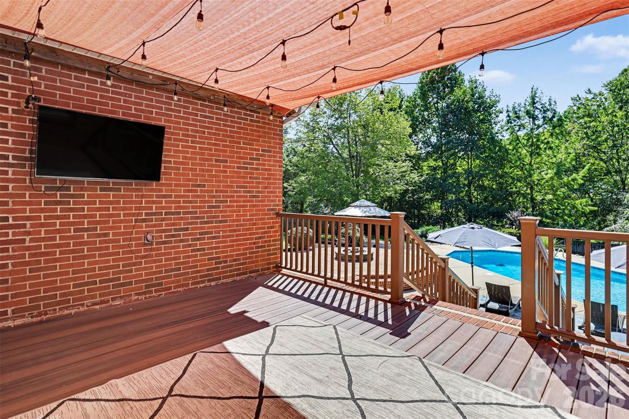 827 Ferndale Drive Property Photo 32