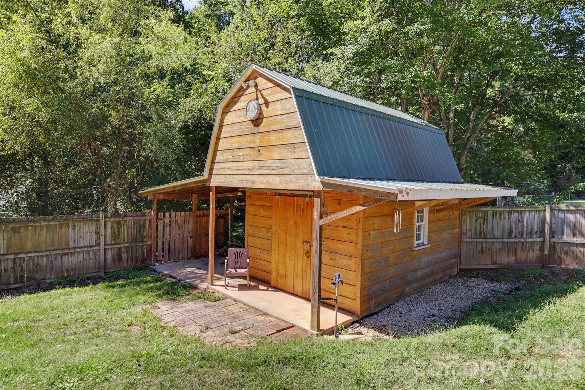 827 Ferndale Drive Property Photo 42