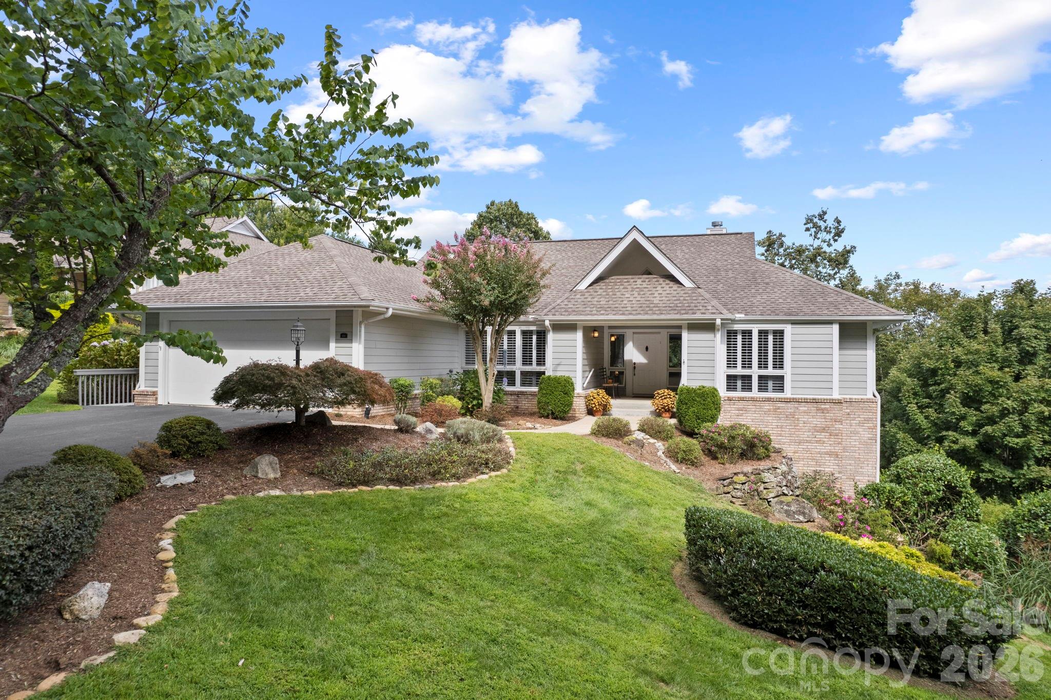 414 Ledgemont Court Property Photo 1