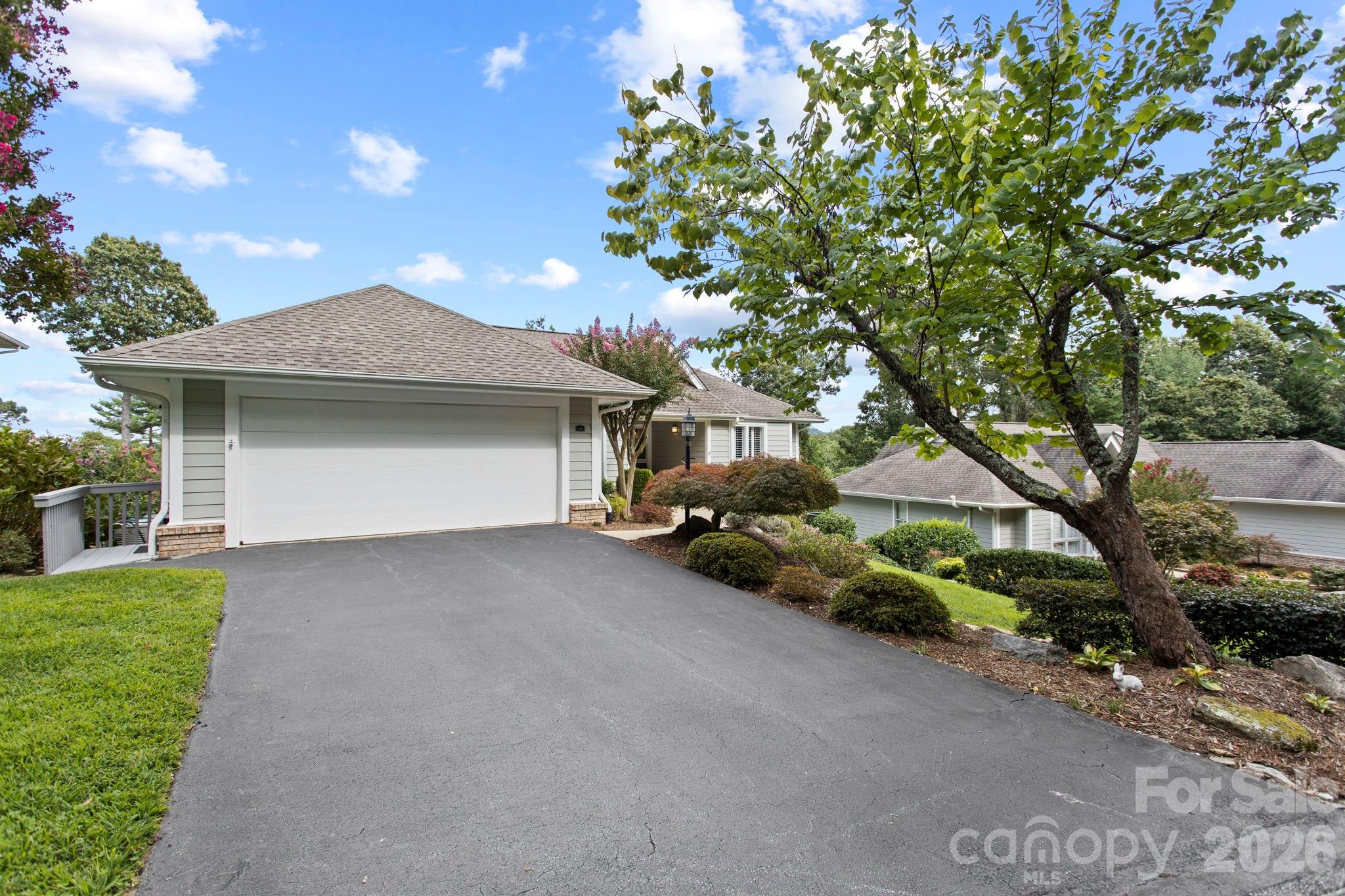 414 Ledgemont Court Property Photo 2