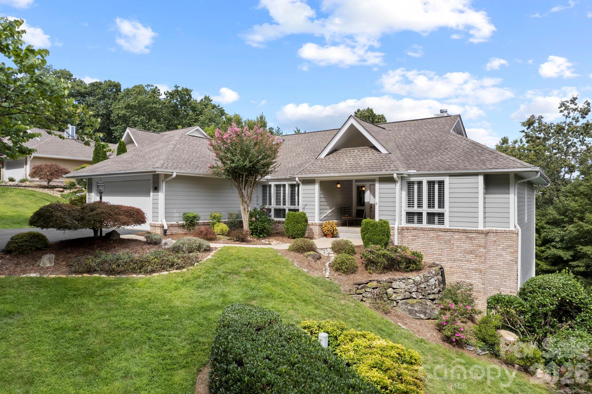 414 Ledgemont Court Property Photo 3