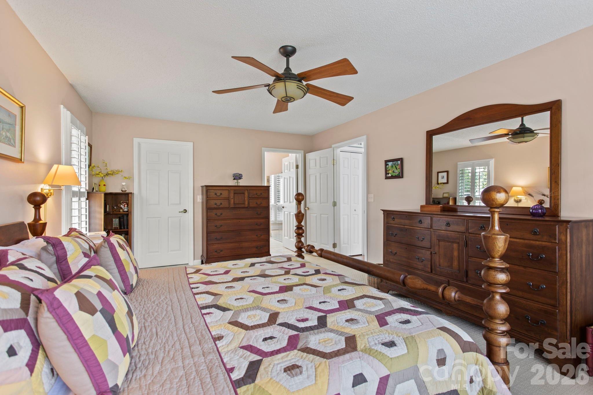 414 Ledgemont Court Property Photo 18