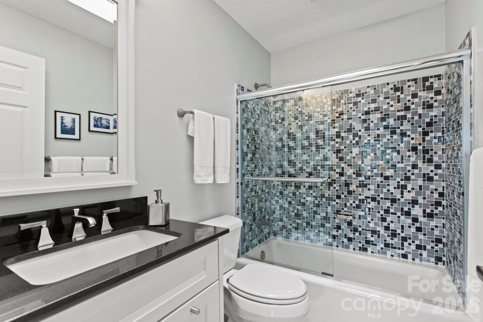 414 Ledgemont Court Property Photo 24