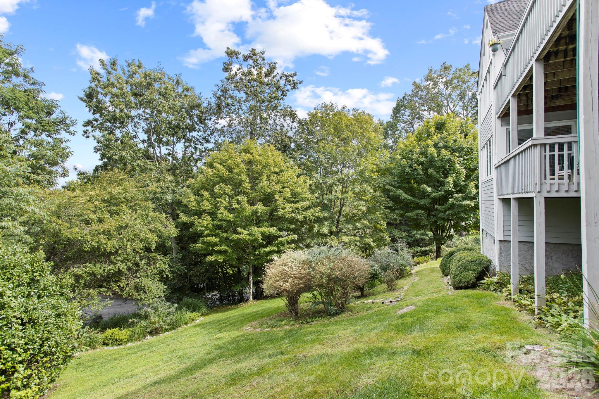 414 Ledgemont Court Property Photo 36