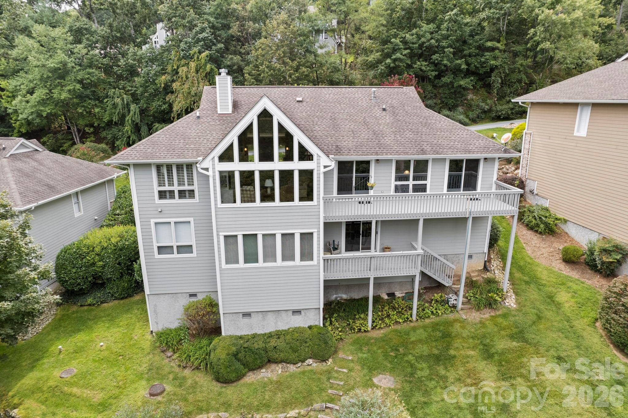 414 Ledgemont Court Property Photo 38