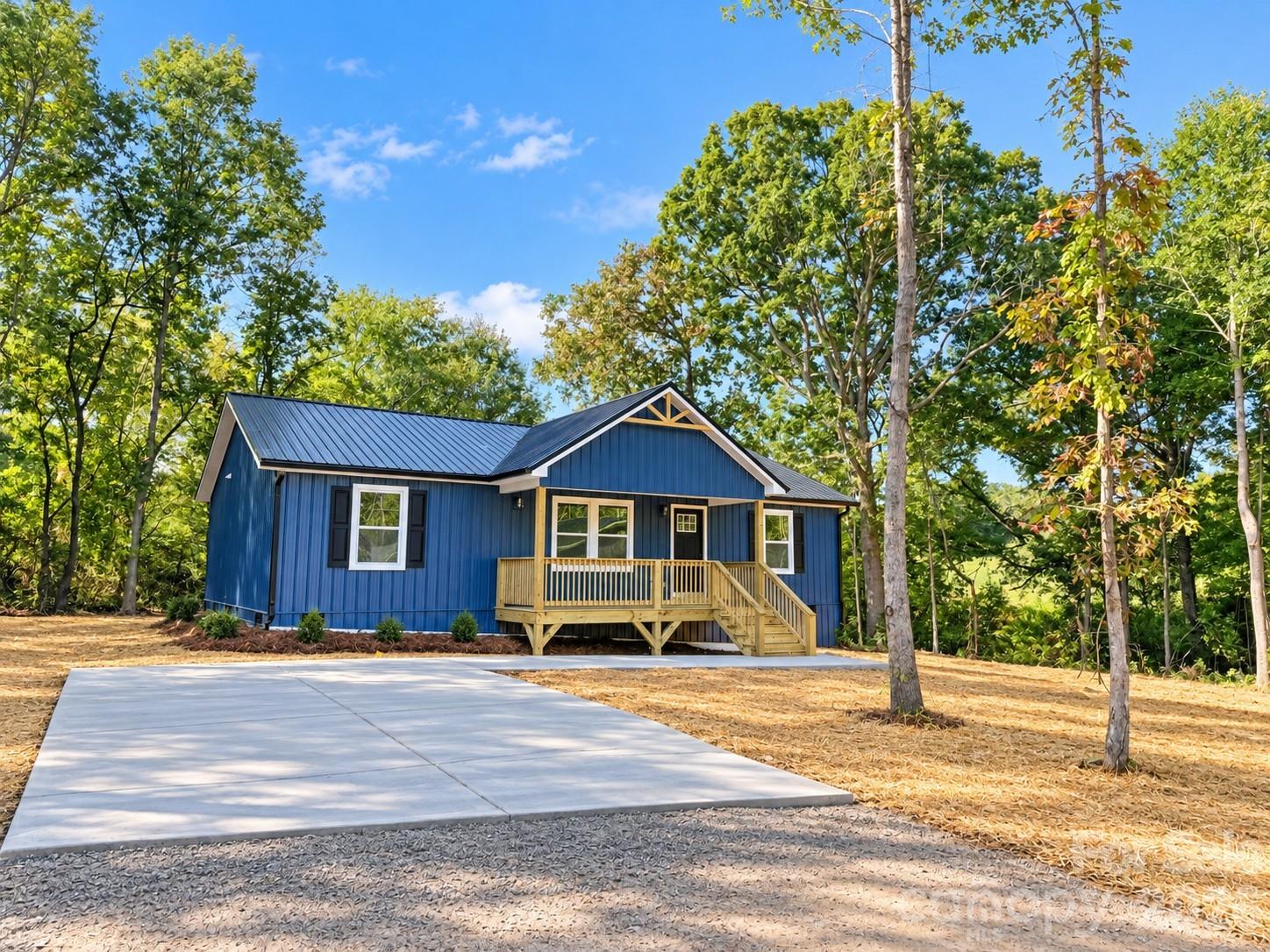 1200 Matthews Pond Drive Property Photo 1