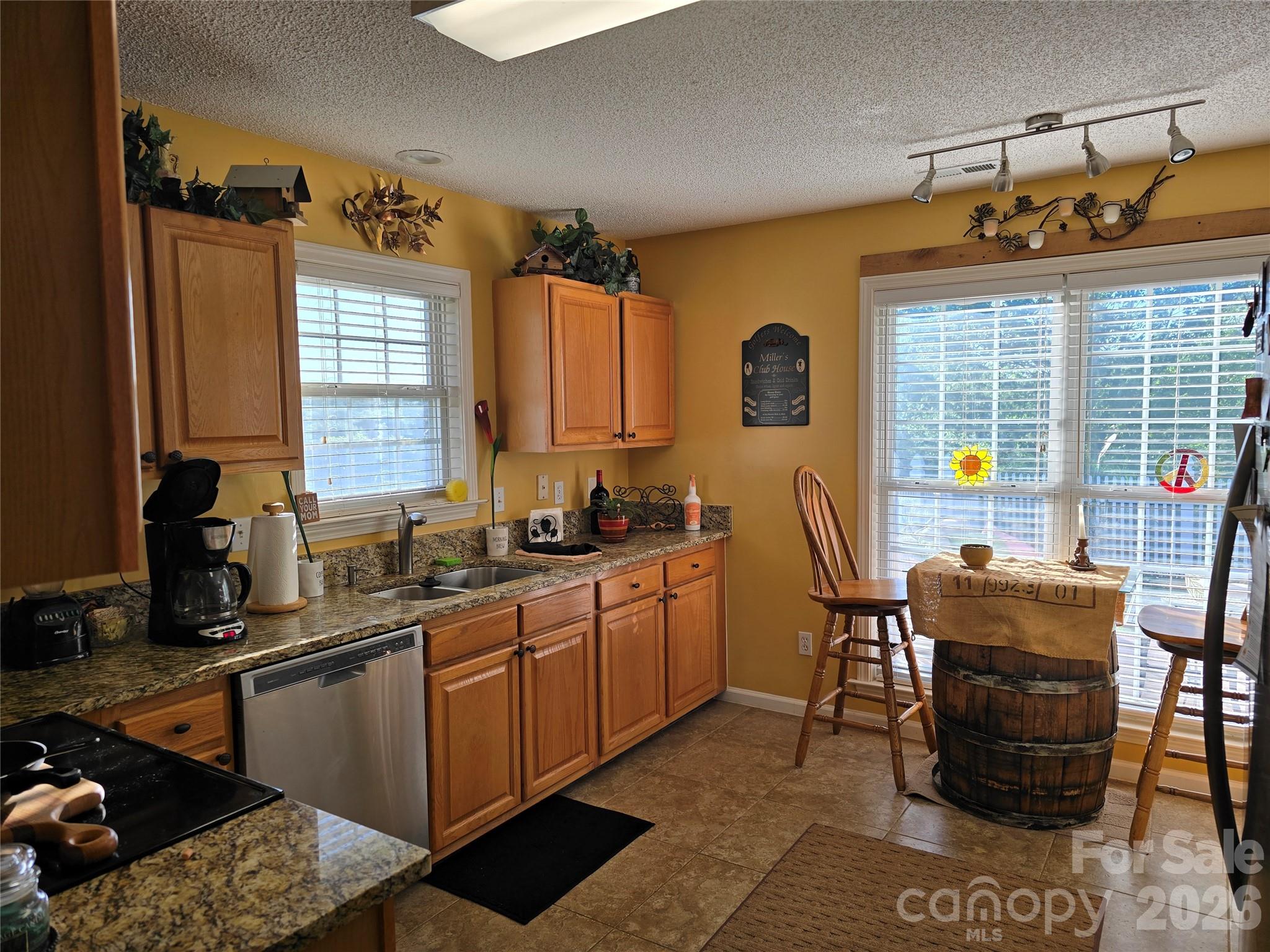 77 Stonehollow Road Property Photo 8