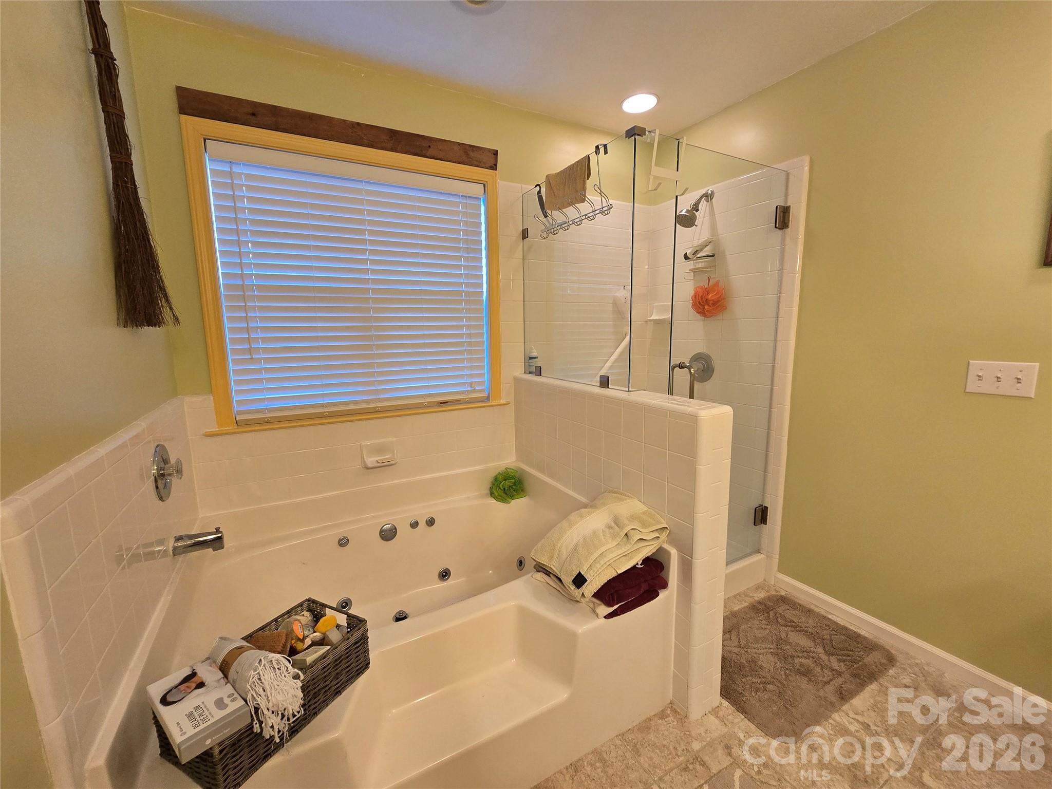 77 Stonehollow Road Property Photo 11