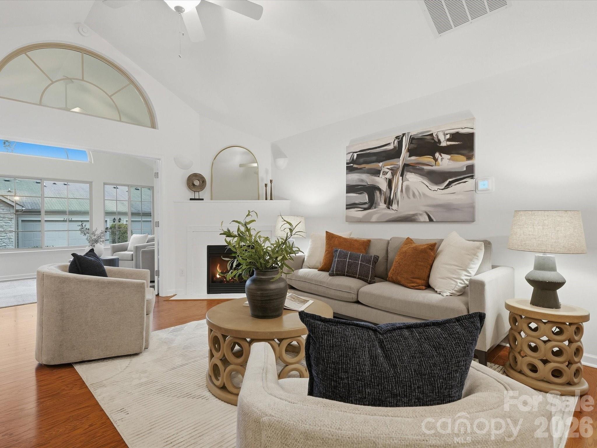 3546 S Bank Court Property Photo 6