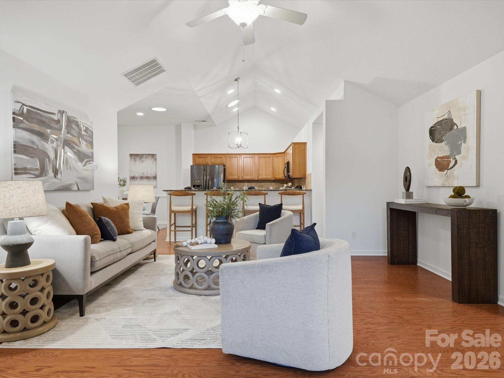3546 S Bank Court Property Photo 8