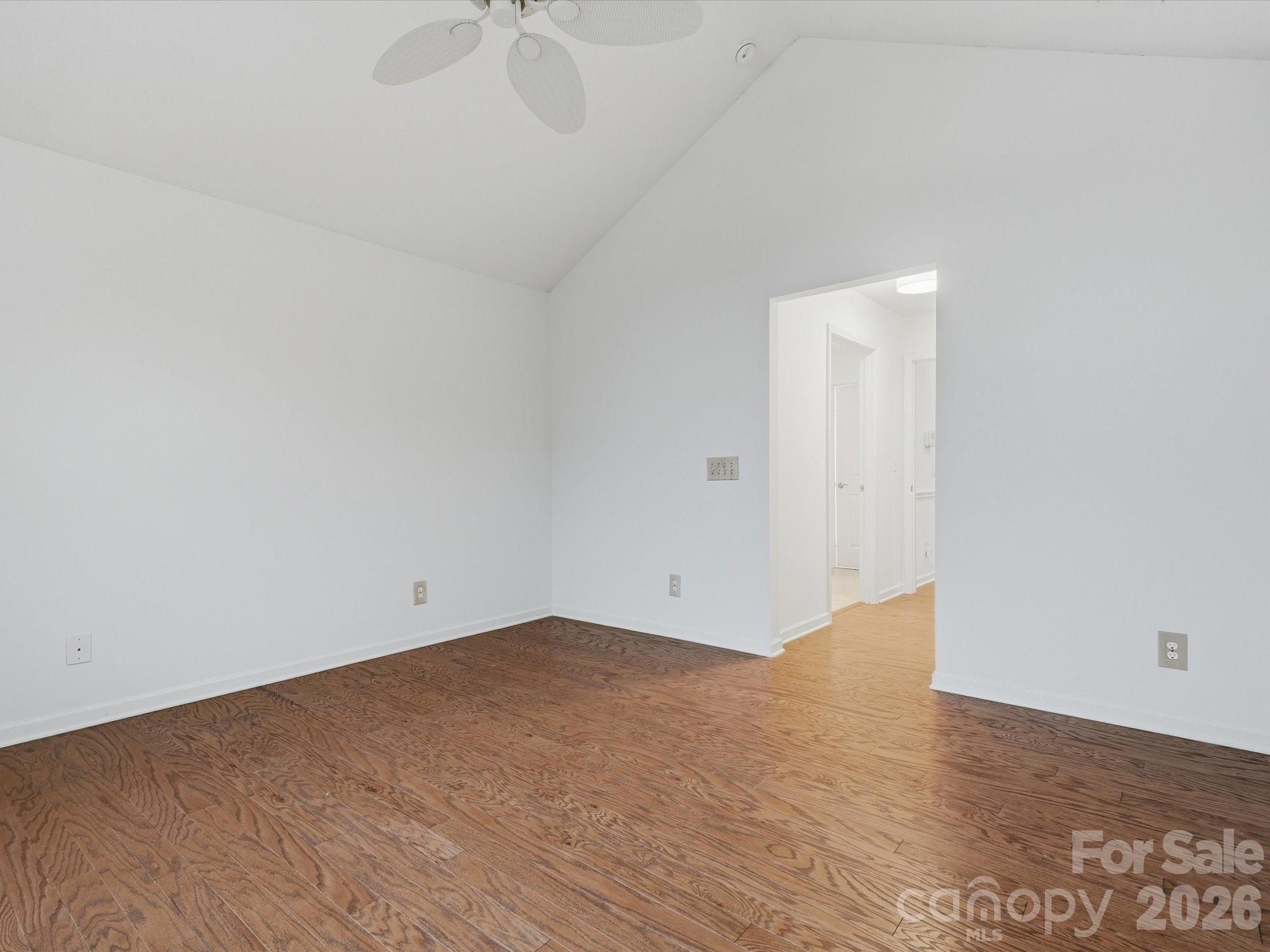 3546 S Bank Court Property Photo 21