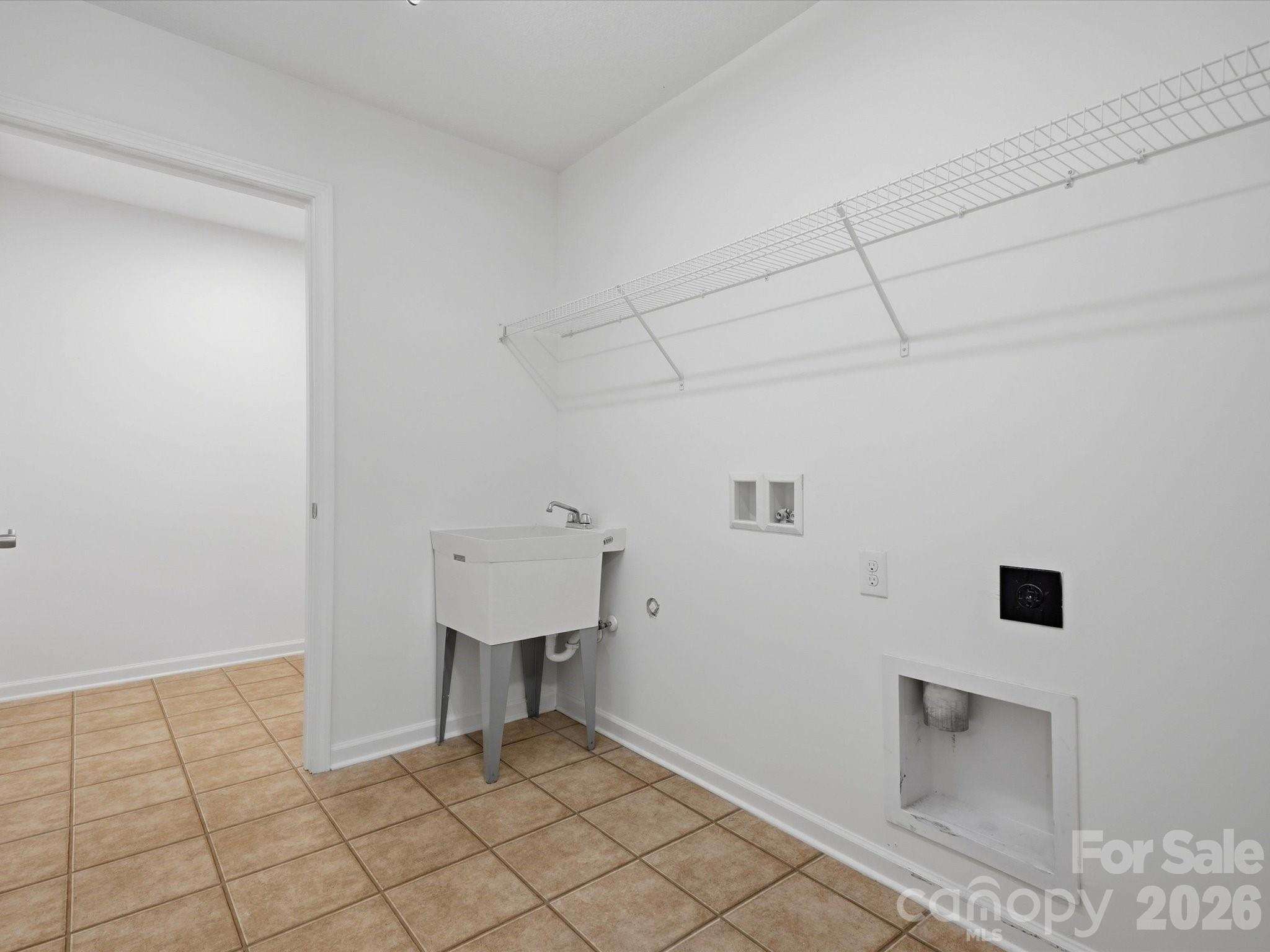 3546 S Bank Court Property Photo 23
