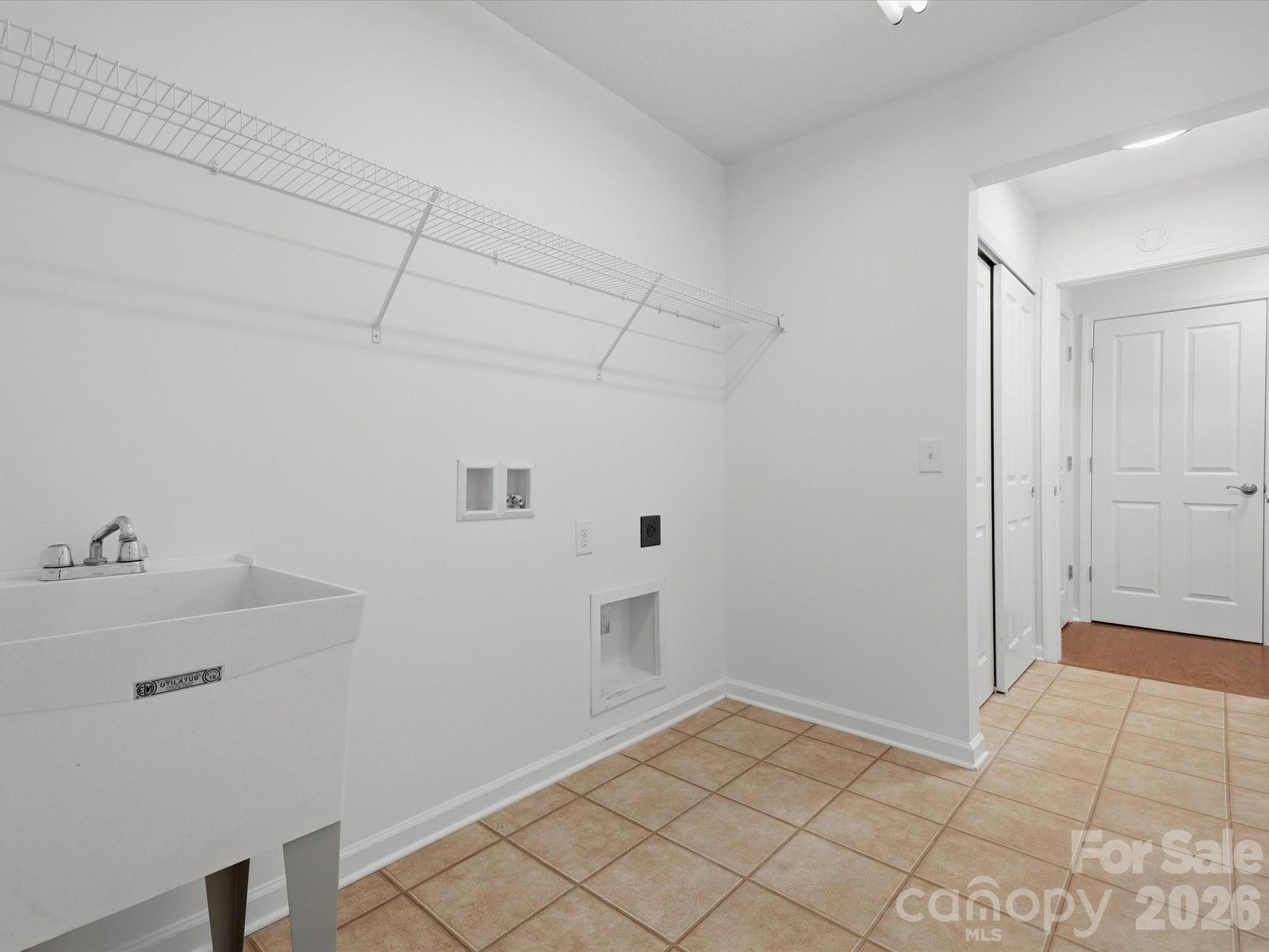 3546 S Bank Court Property Photo 25