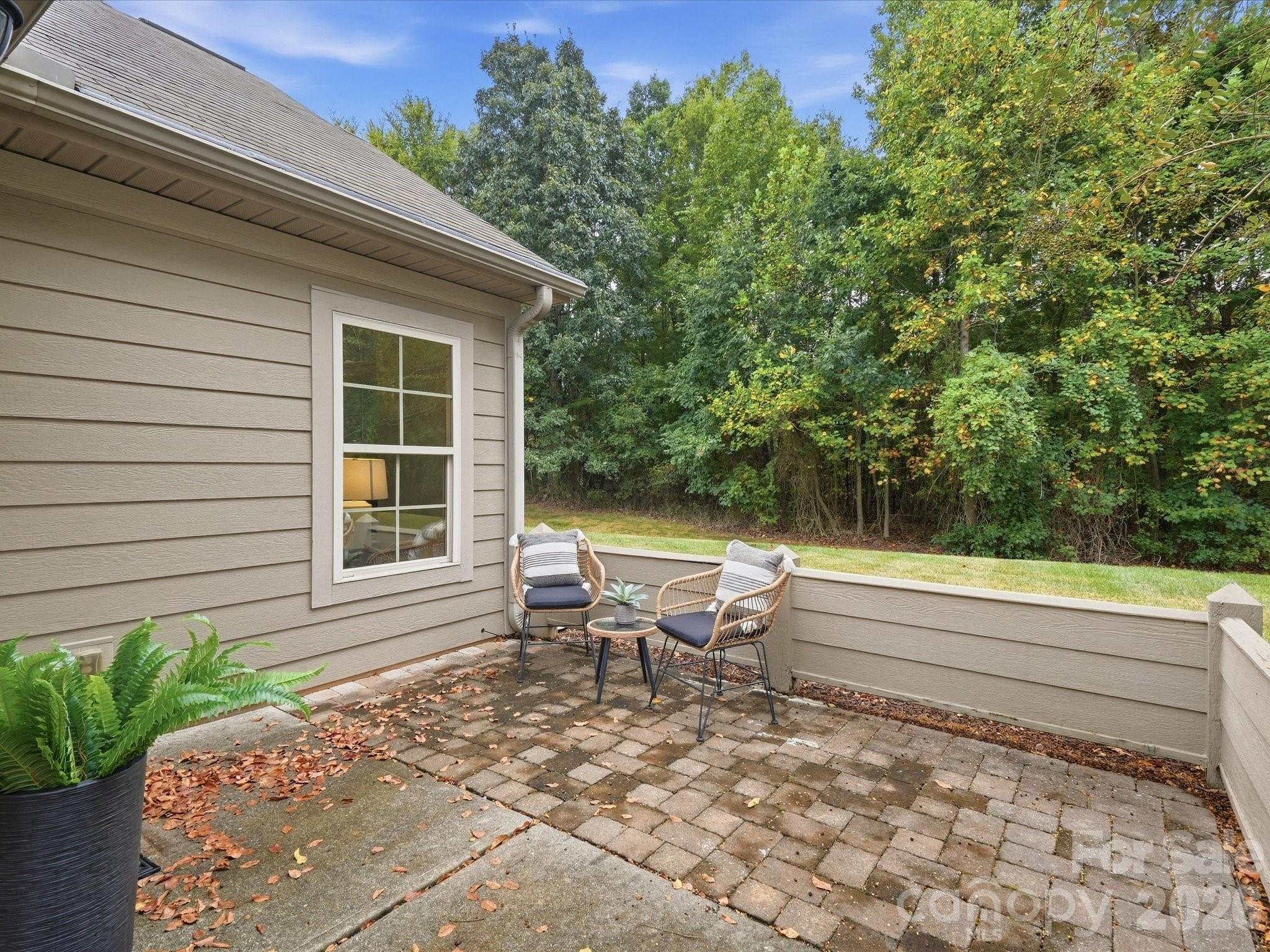 3546 S Bank Court Property Photo 27