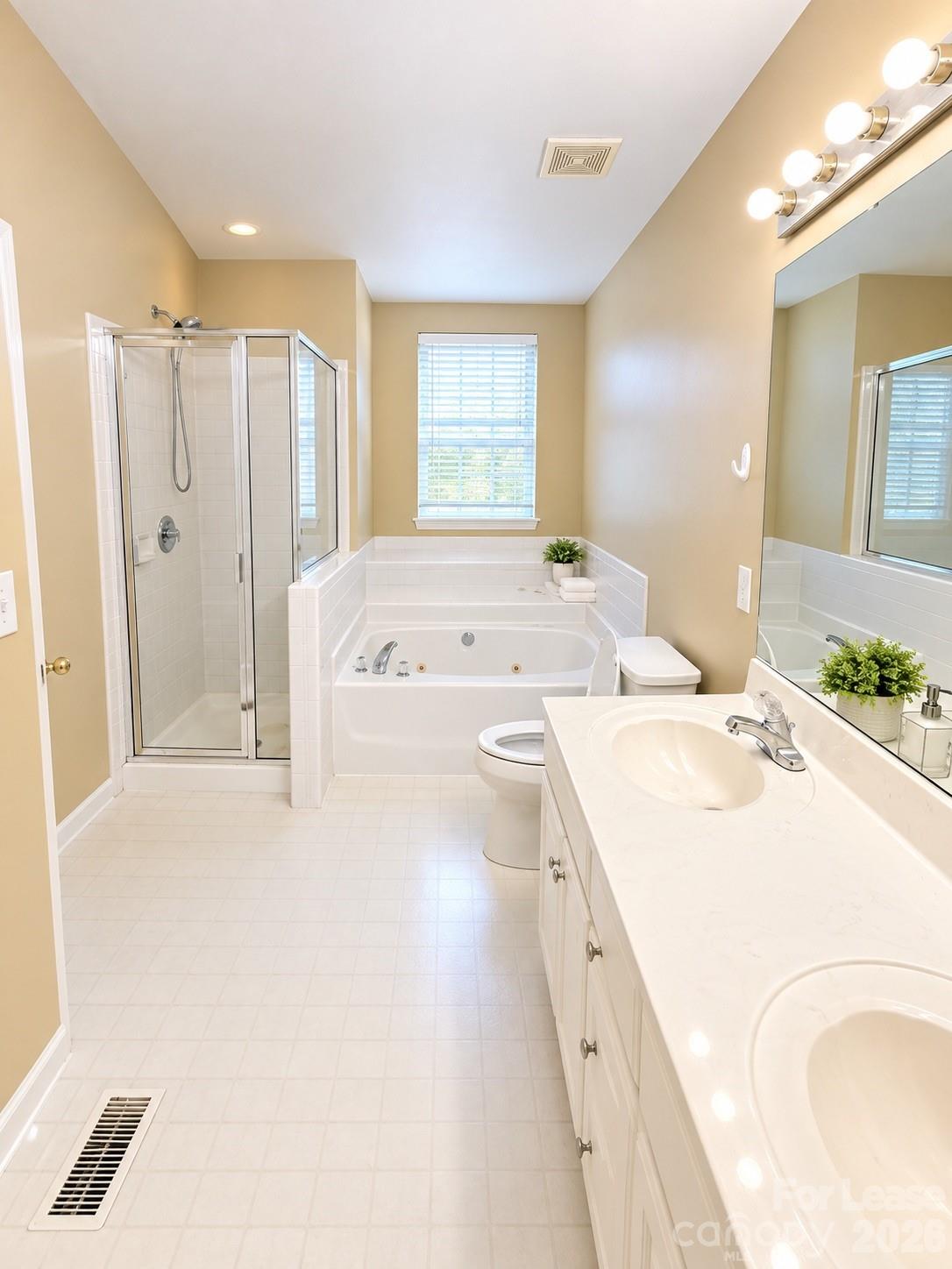 6803 Flat Creek Drive Property Photo 10