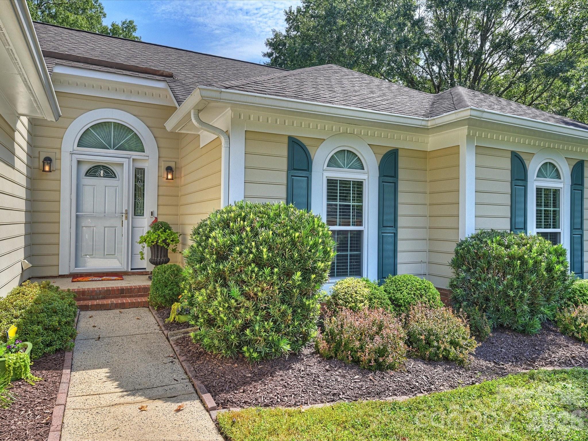 1608 Running Brook Road Property Photo 2