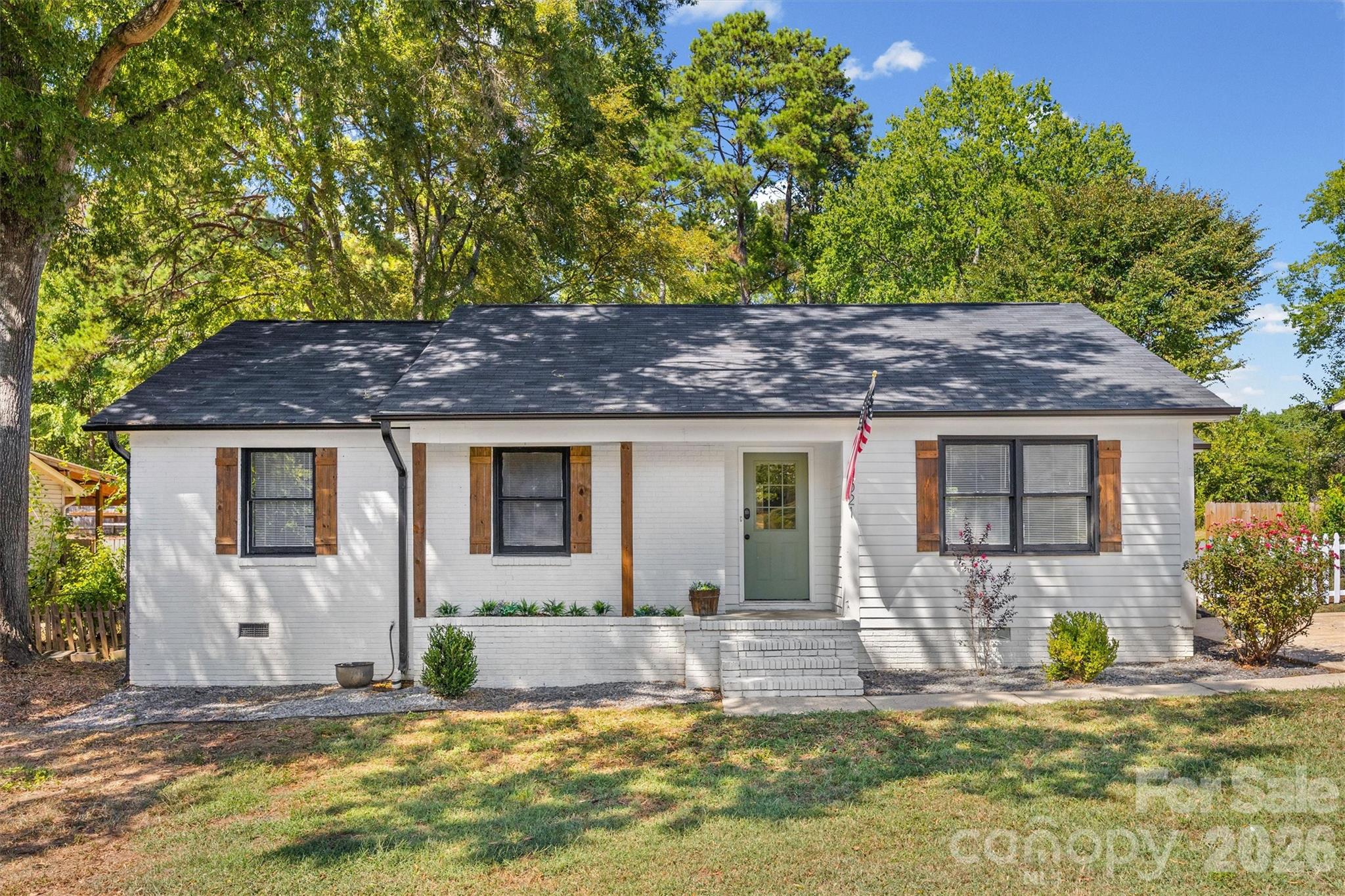 2021 Downey Street Property Photo 1