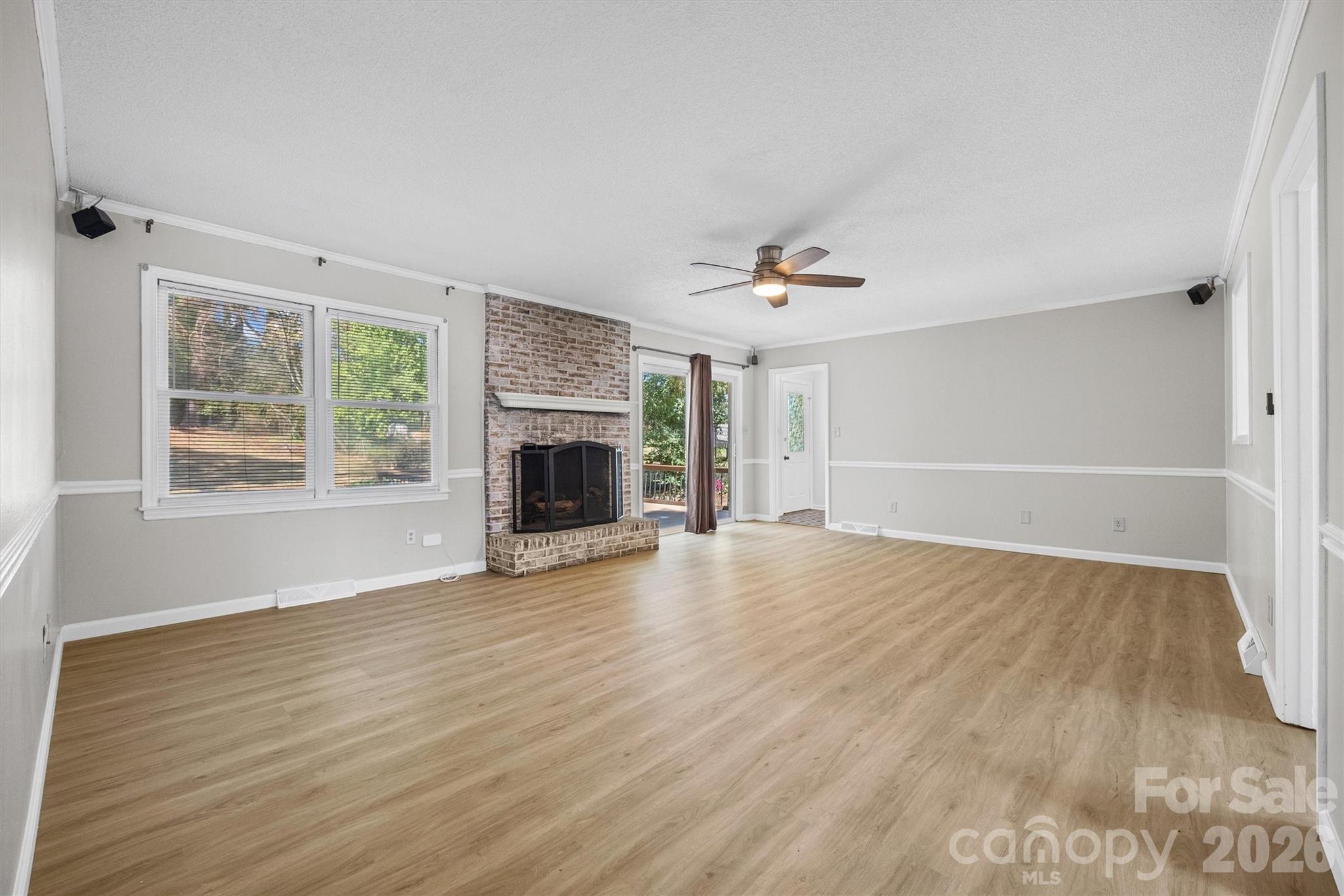 2021 Downey Street Property Photo 5