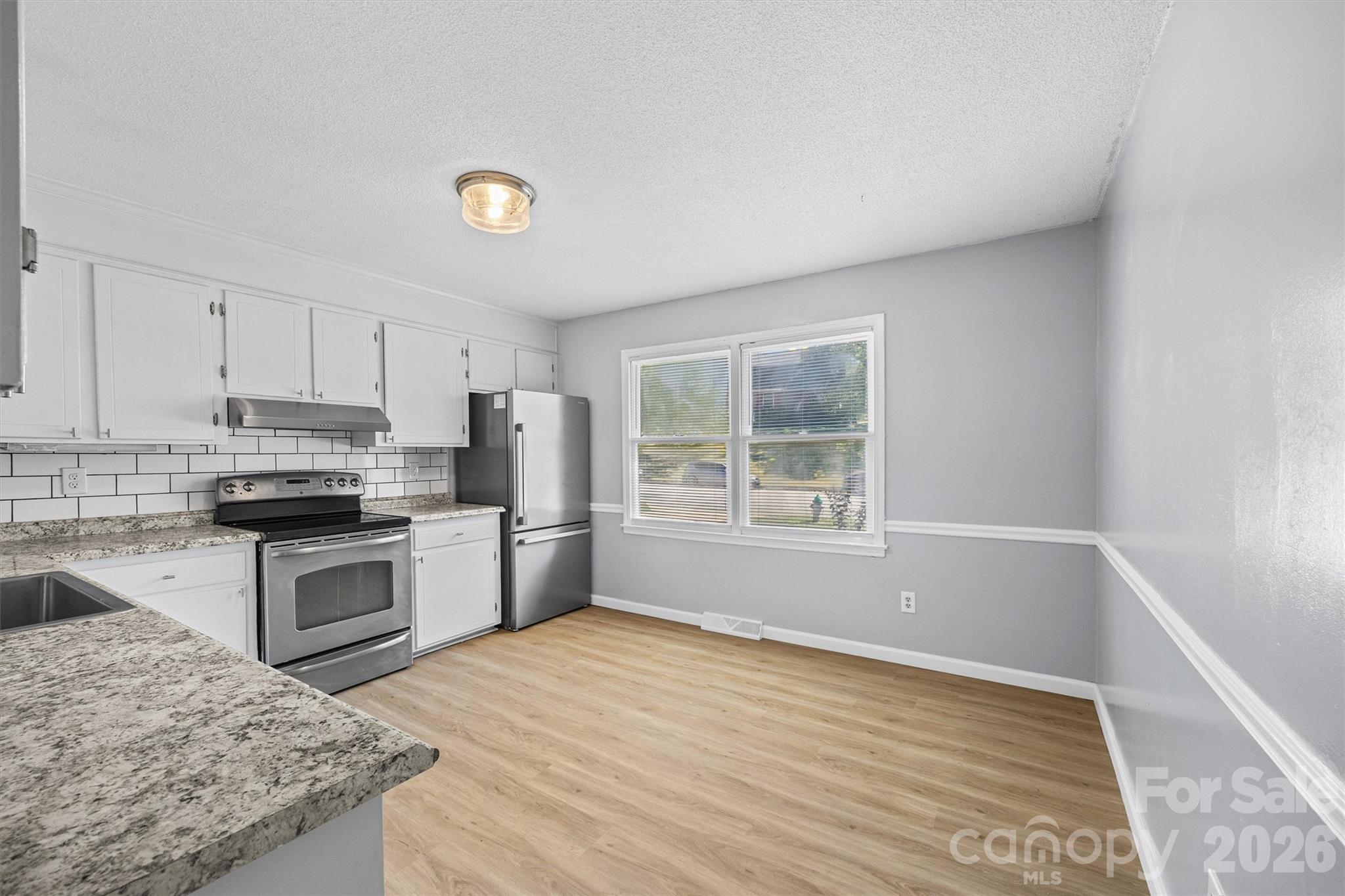 2021 Downey Street Property Photo 9