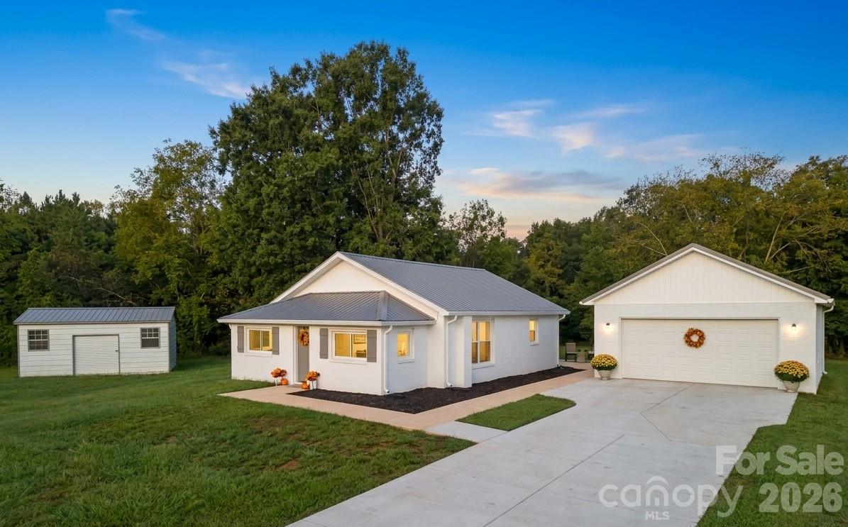 425 Hilbert Road Property Photo 1