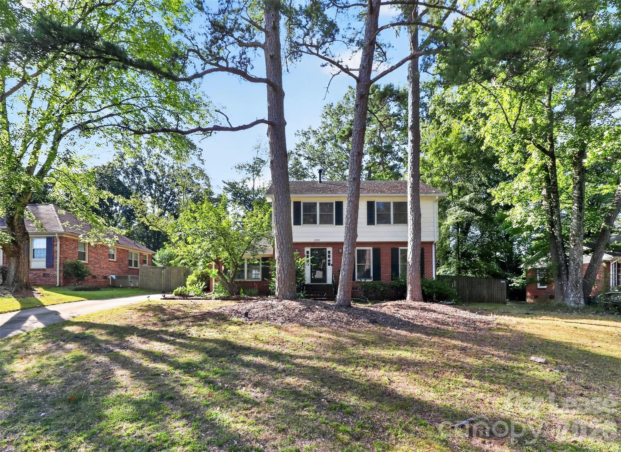 2438 Knickerbocker Drive Property Photo 1