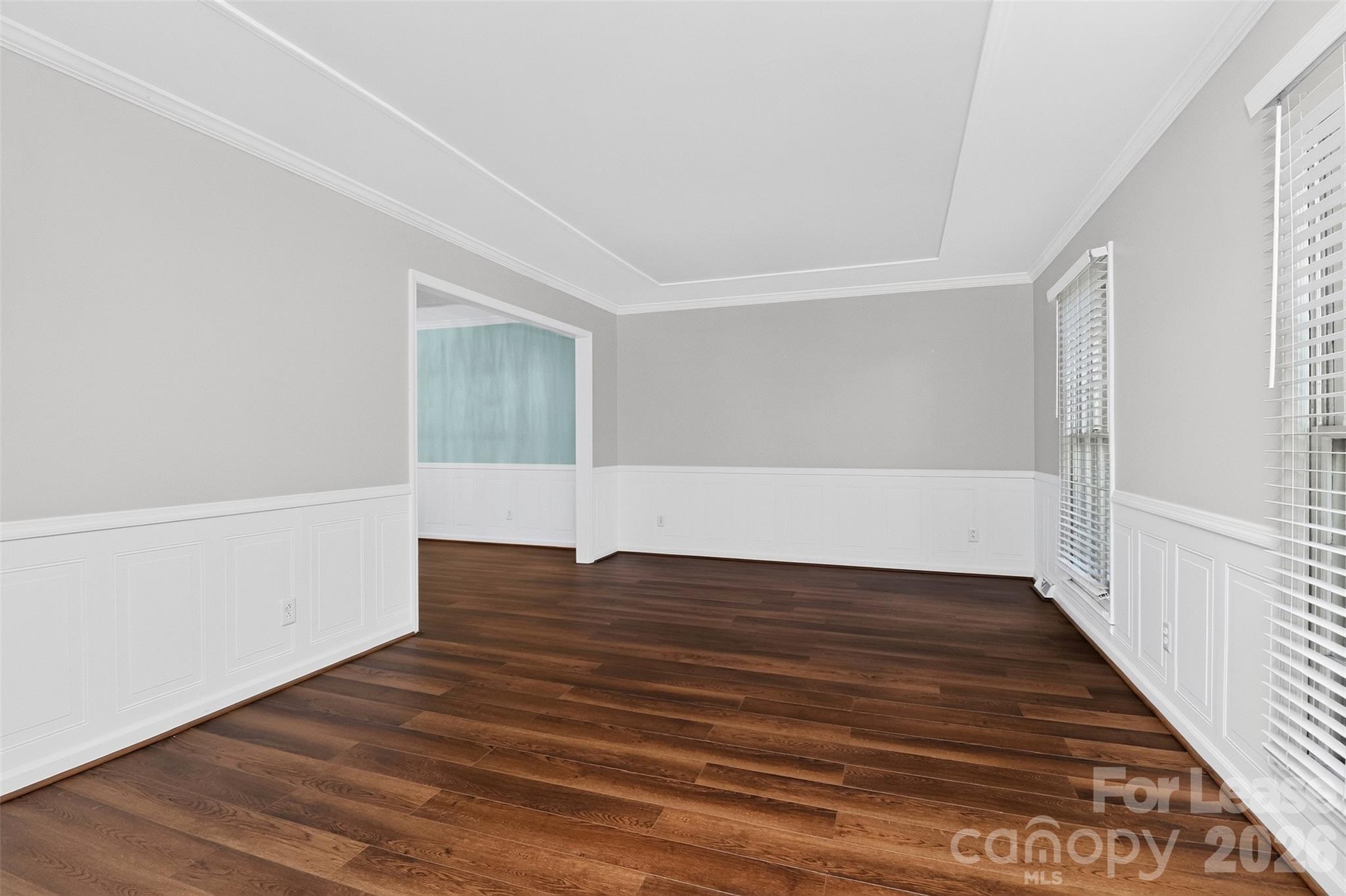 2438 Knickerbocker Drive Property Photo 3