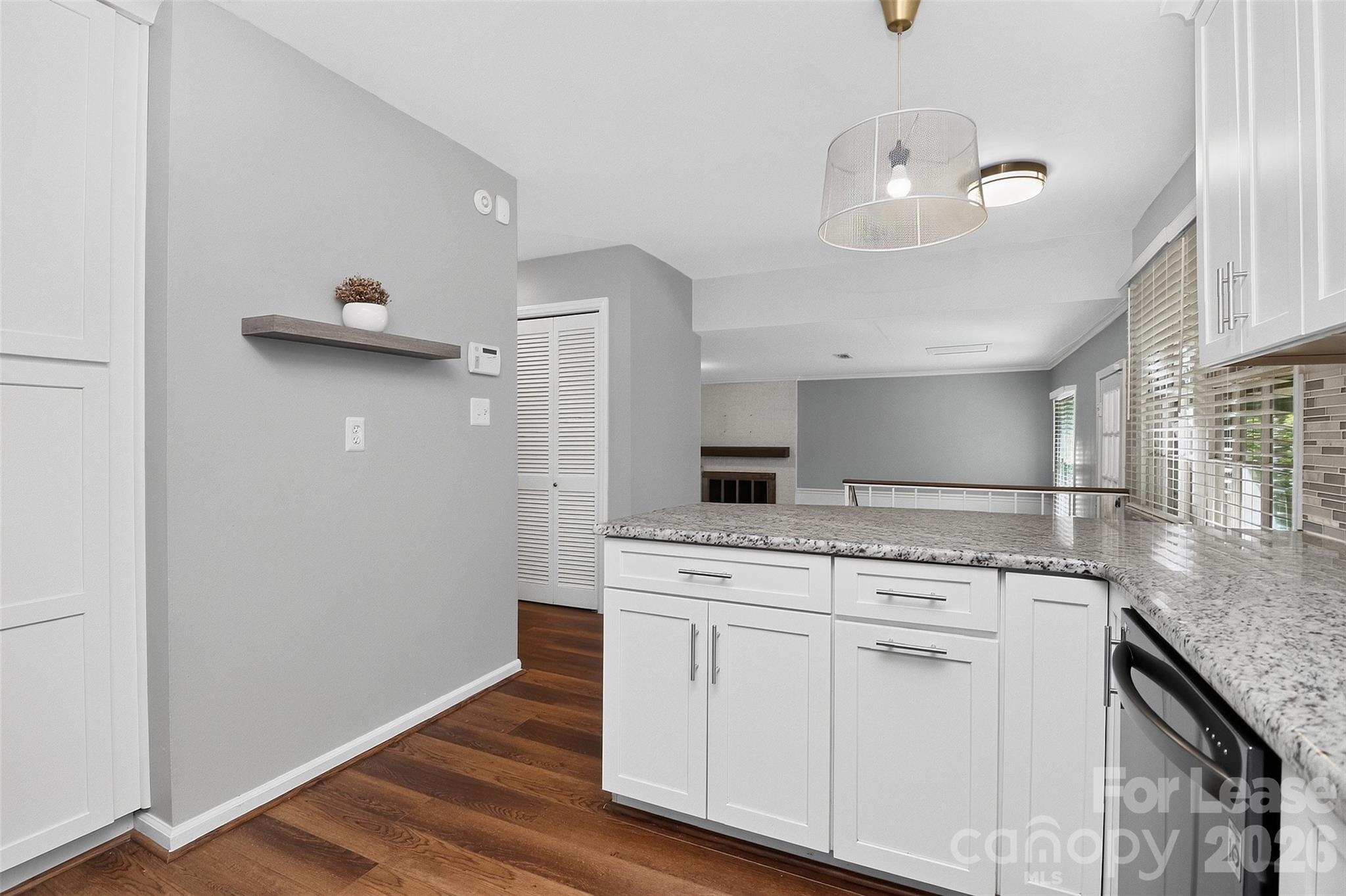 2438 Knickerbocker Drive Property Photo 12
