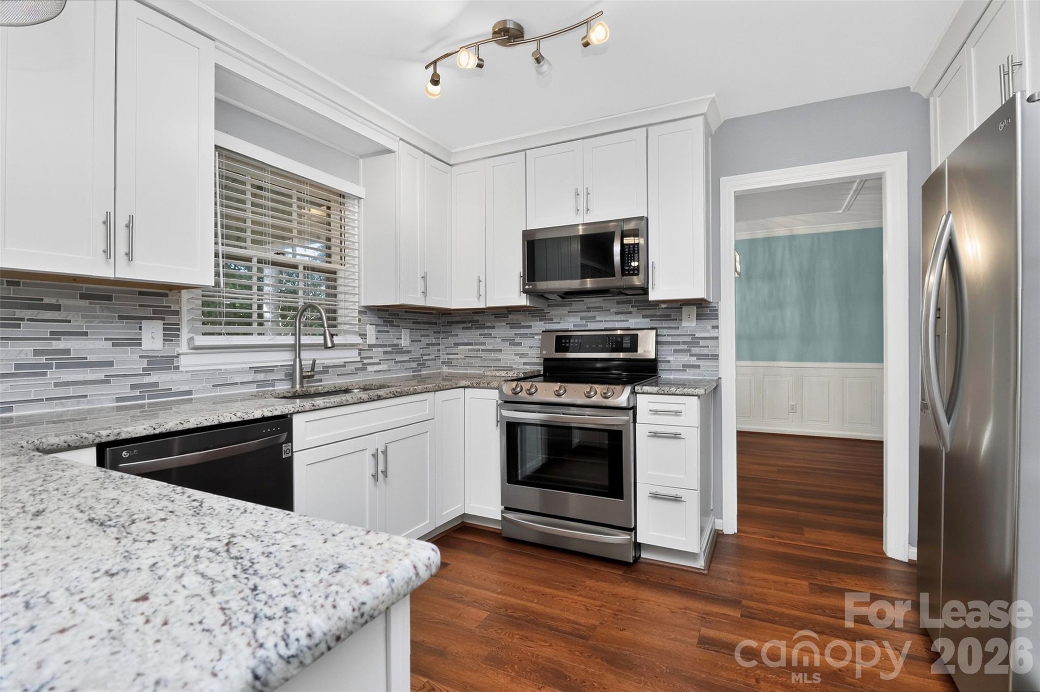2438 Knickerbocker Drive Property Photo 13