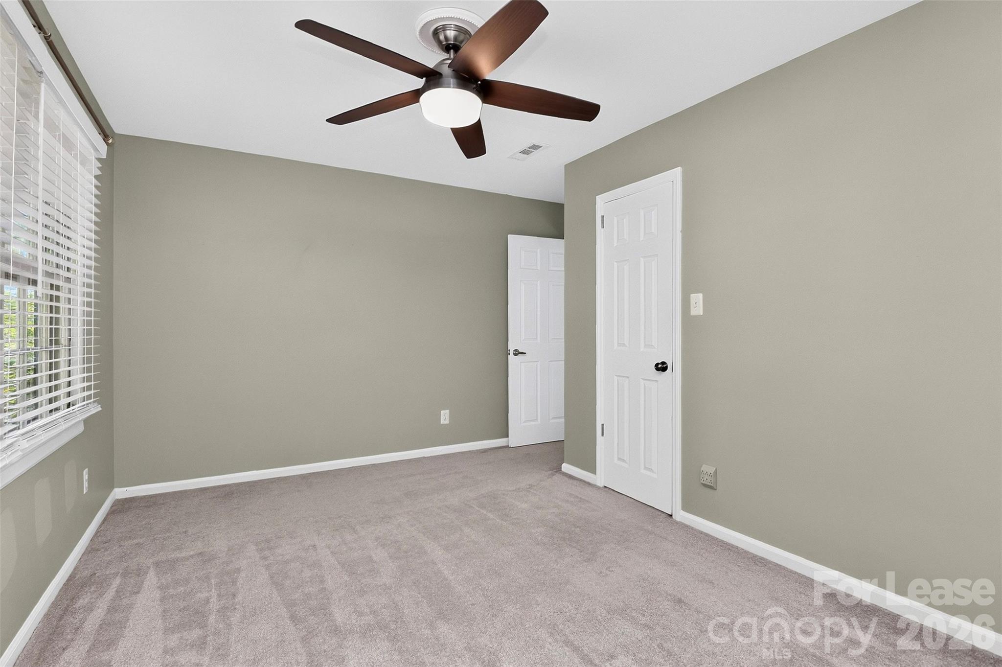 2438 Knickerbocker Drive Property Photo 27