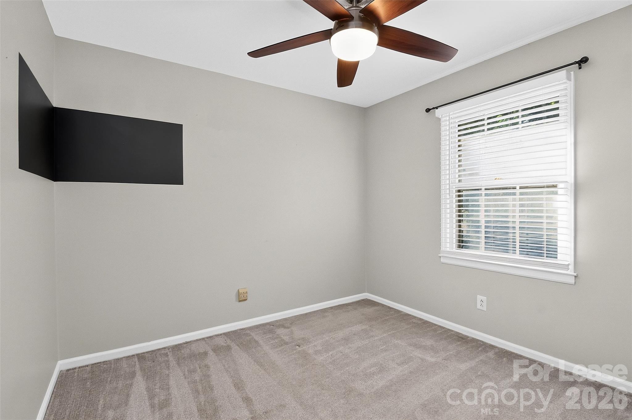 2438 Knickerbocker Drive Property Photo 30