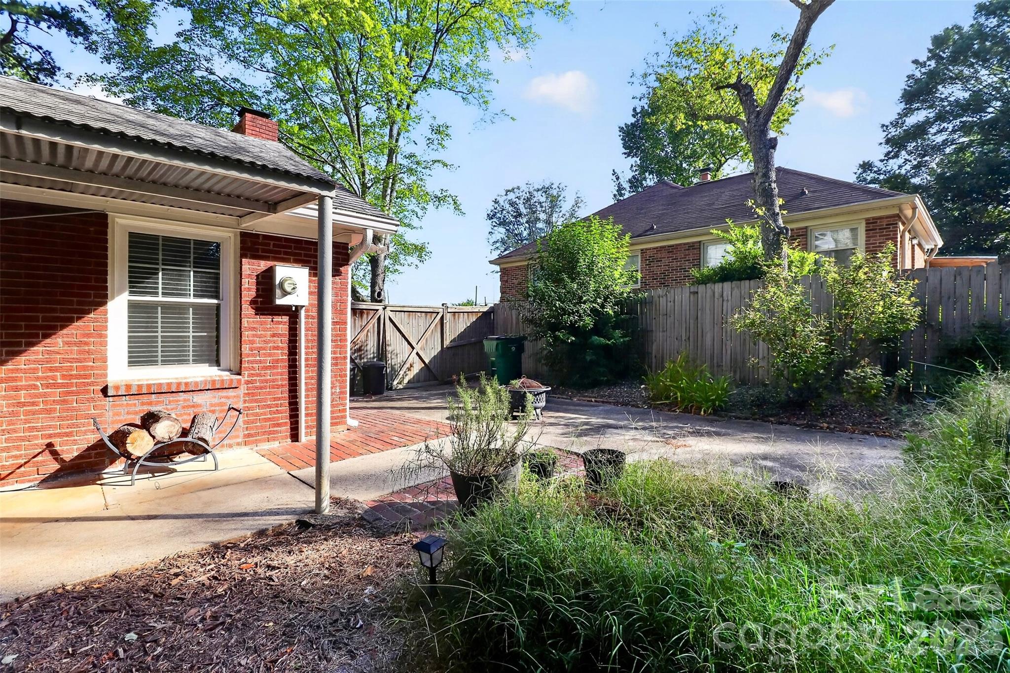 2438 Knickerbocker Drive Property Photo 33