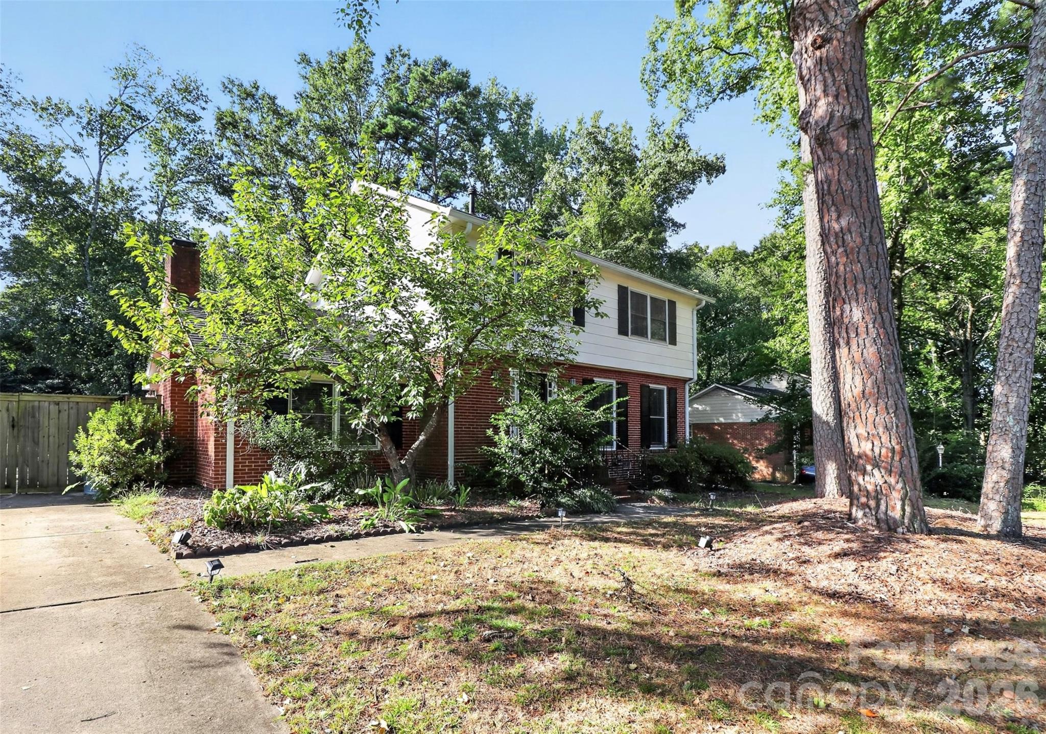 2438 Knickerbocker Drive Property Photo 38