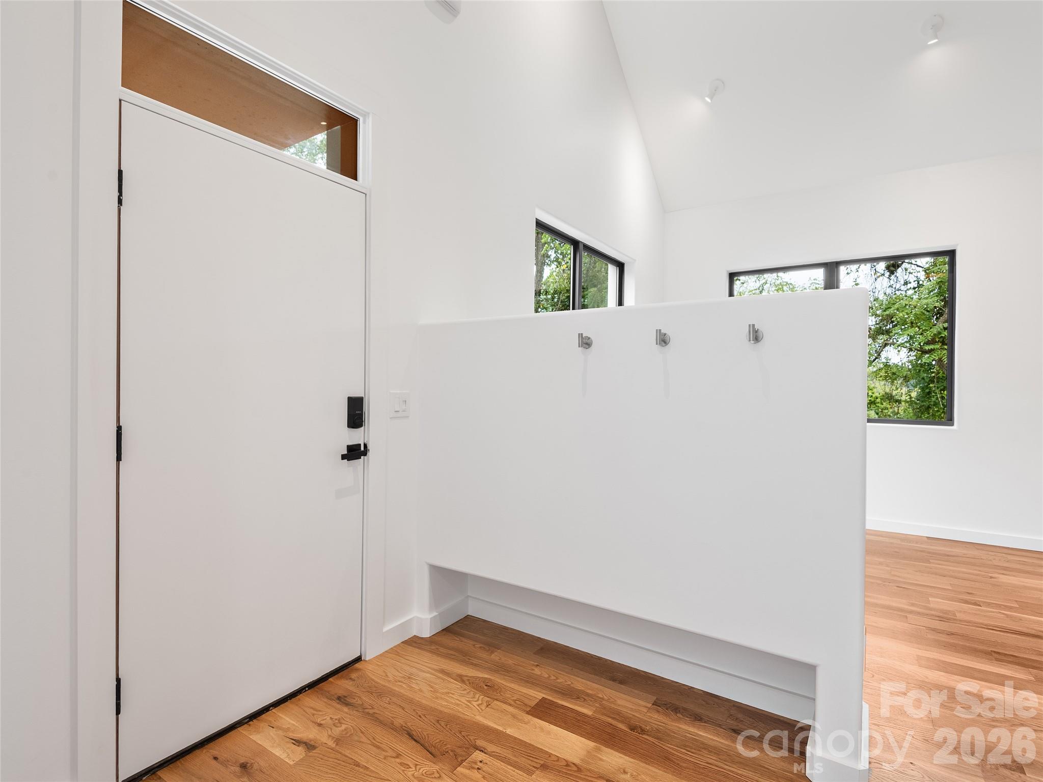 435 W Haywood Street Property Photo 8