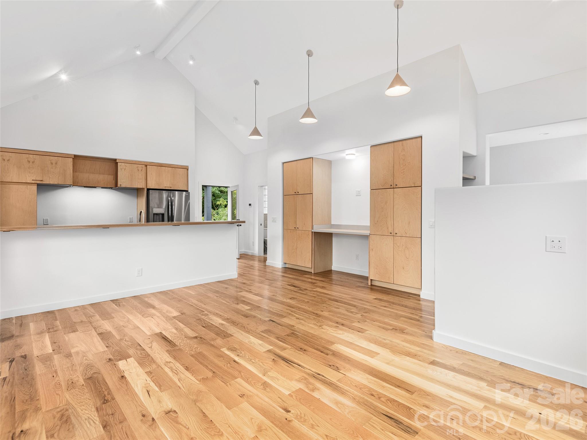 435 W Haywood Street Property Photo 10
