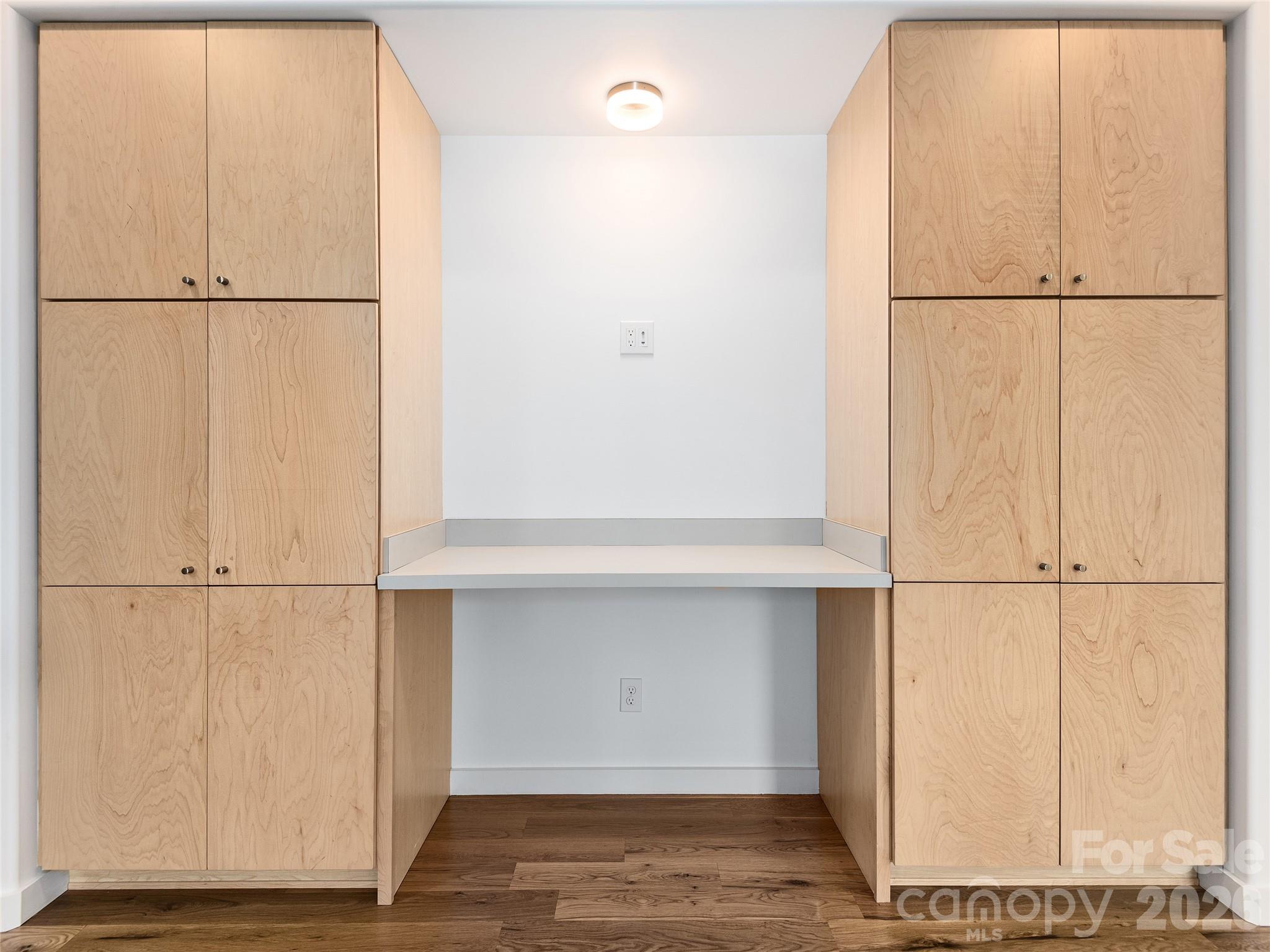 435 W Haywood Street Property Photo 14