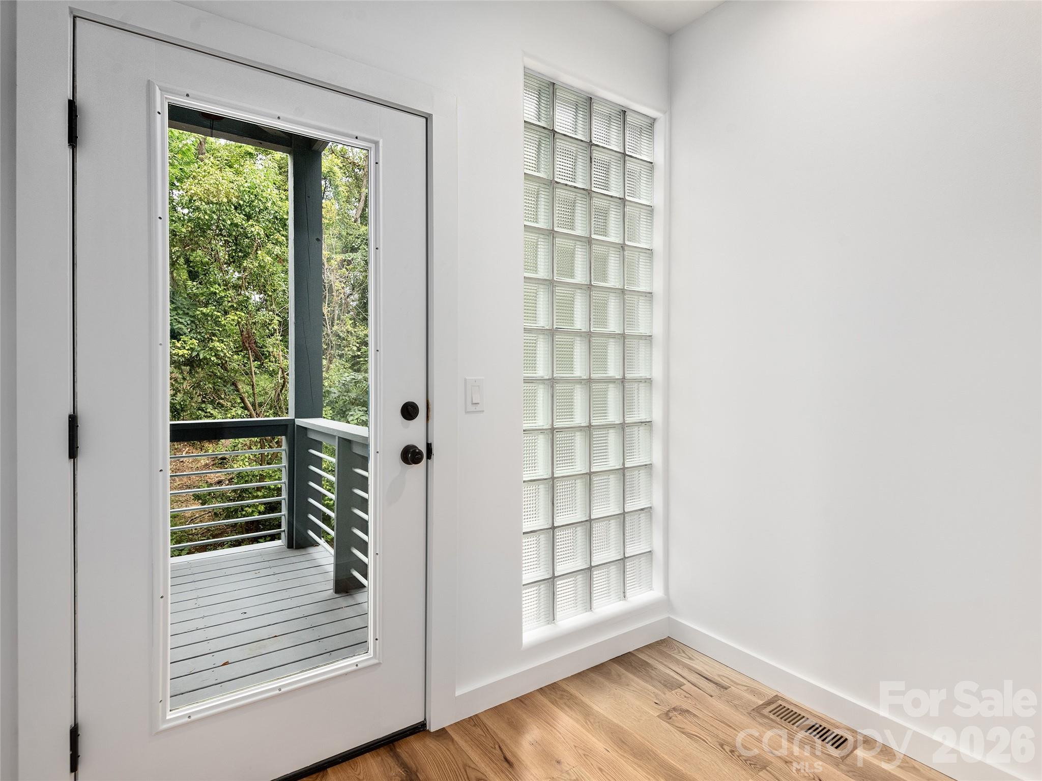 435 W Haywood Street Property Photo 15