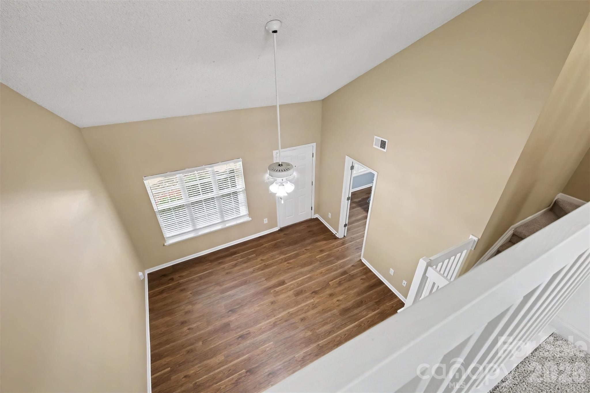 10134 Frosty Lane Property Photo 8