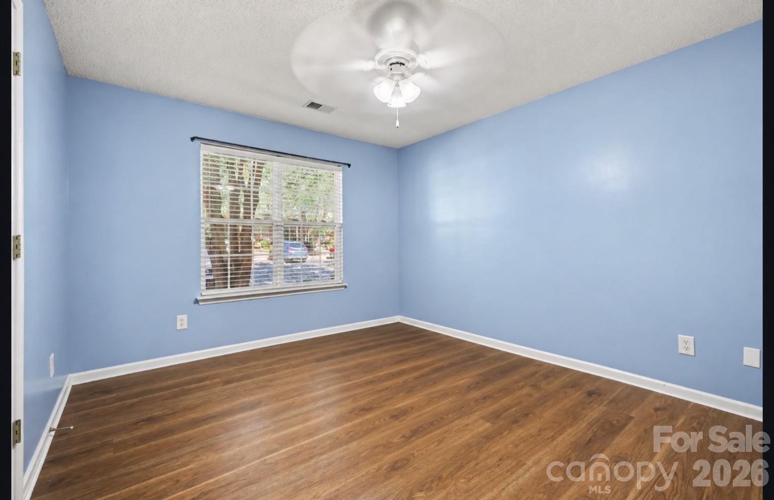10134 Frosty Lane Property Photo 14