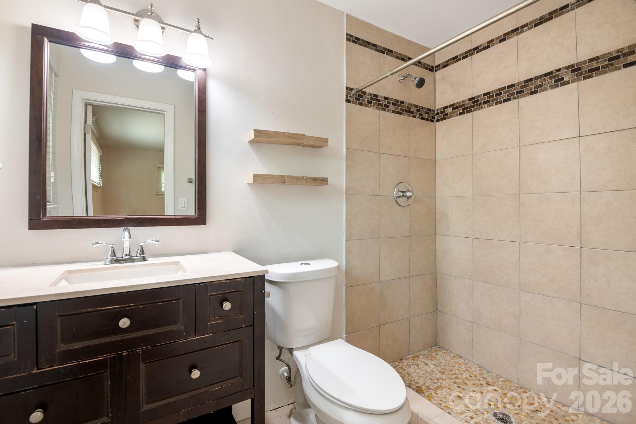 6414 Elmwood Circle Property Photo 8