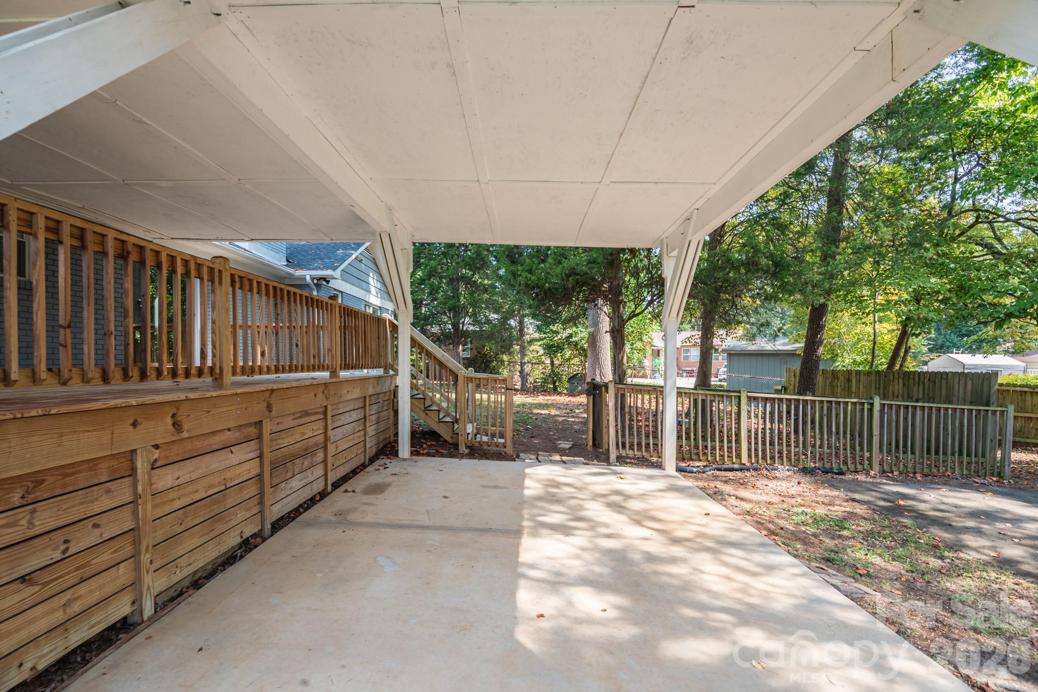 6414 Elmwood Circle Property Photo 12