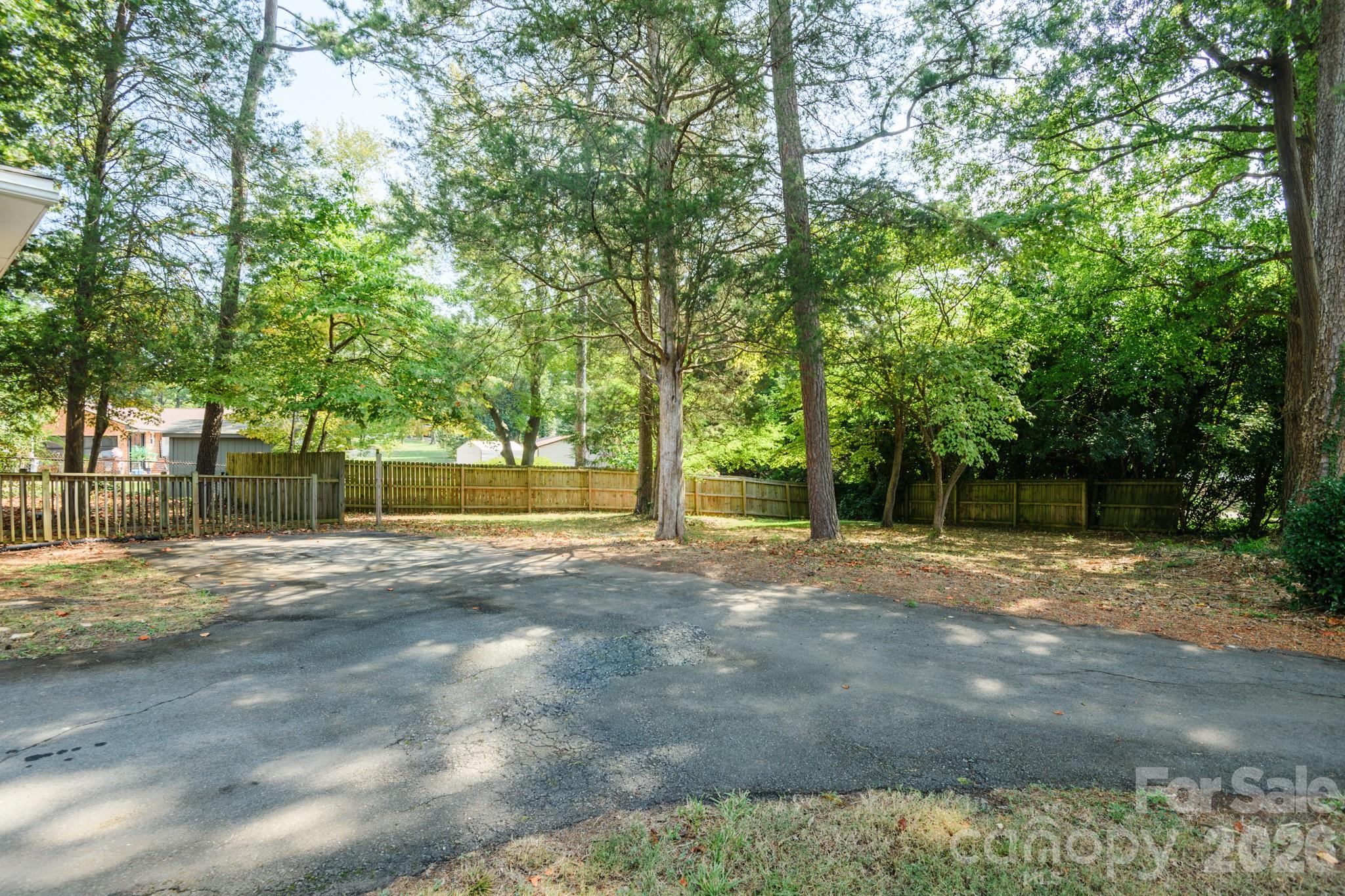 6414 Elmwood Circle Property Photo 13