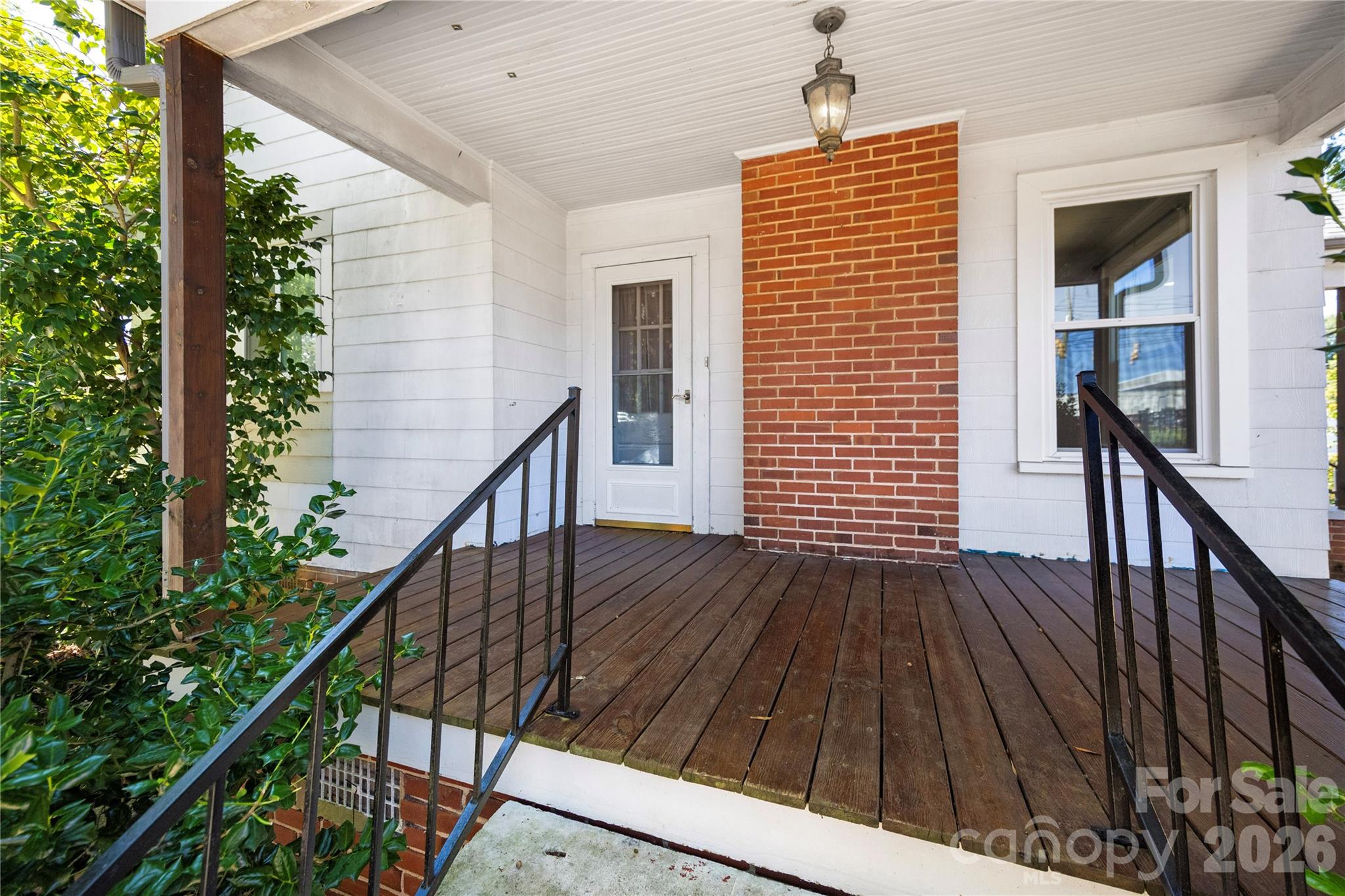 309 S Main Avenue Property Photo 5