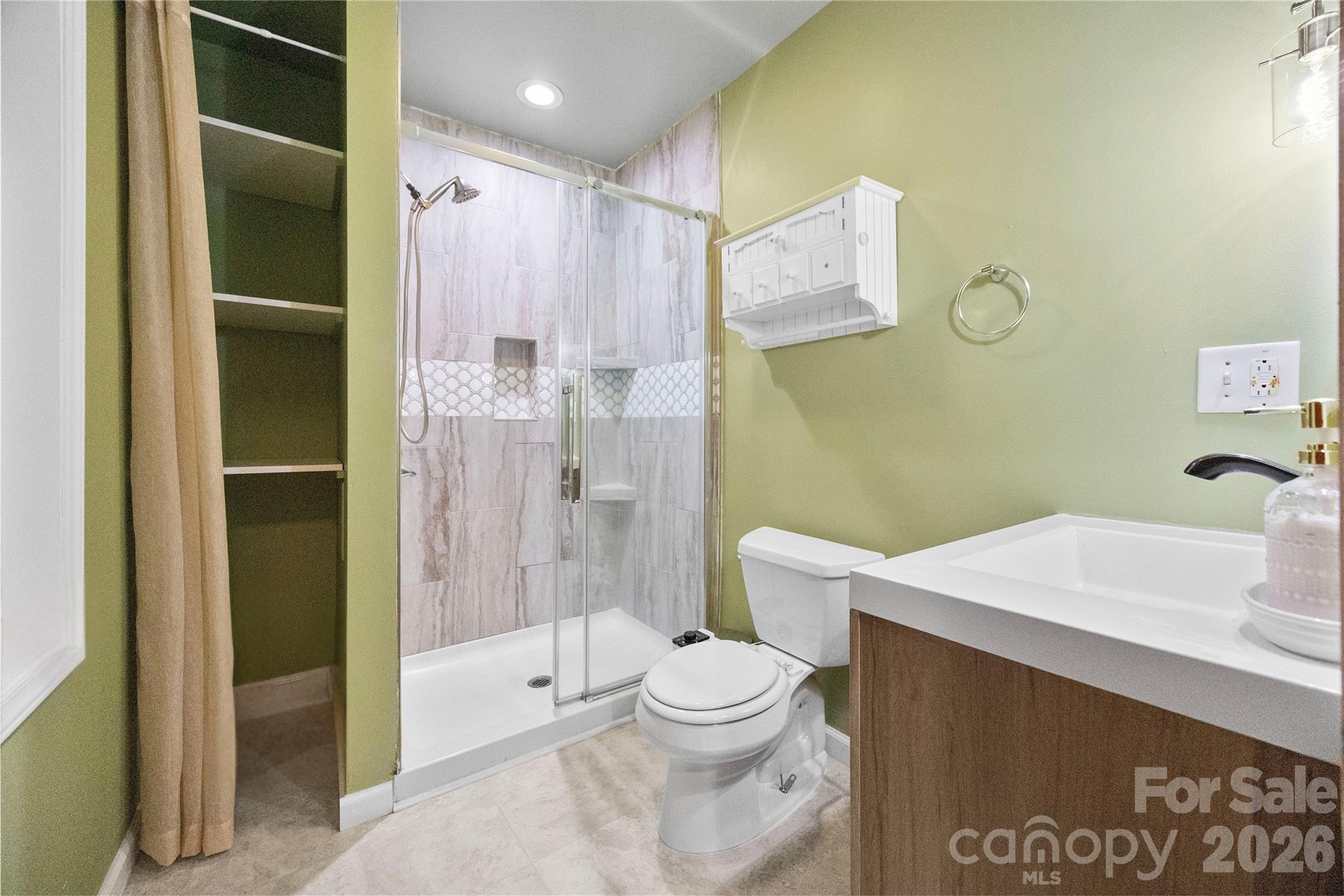 309 S Main Avenue Property Photo 16