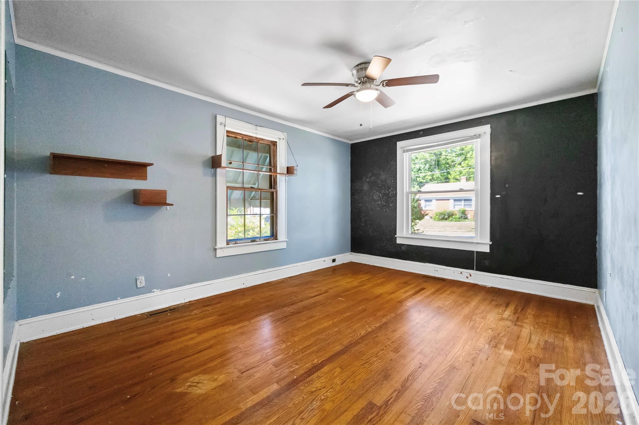 309 S Main Avenue Property Photo 18